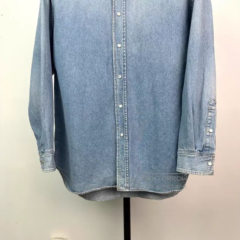 Balenciaga Balenciaga Back Logo Embroidered Faded Denim Shirt Jacket Size XS / US 0-2 / IT 36-38 - 8 Thumbnail