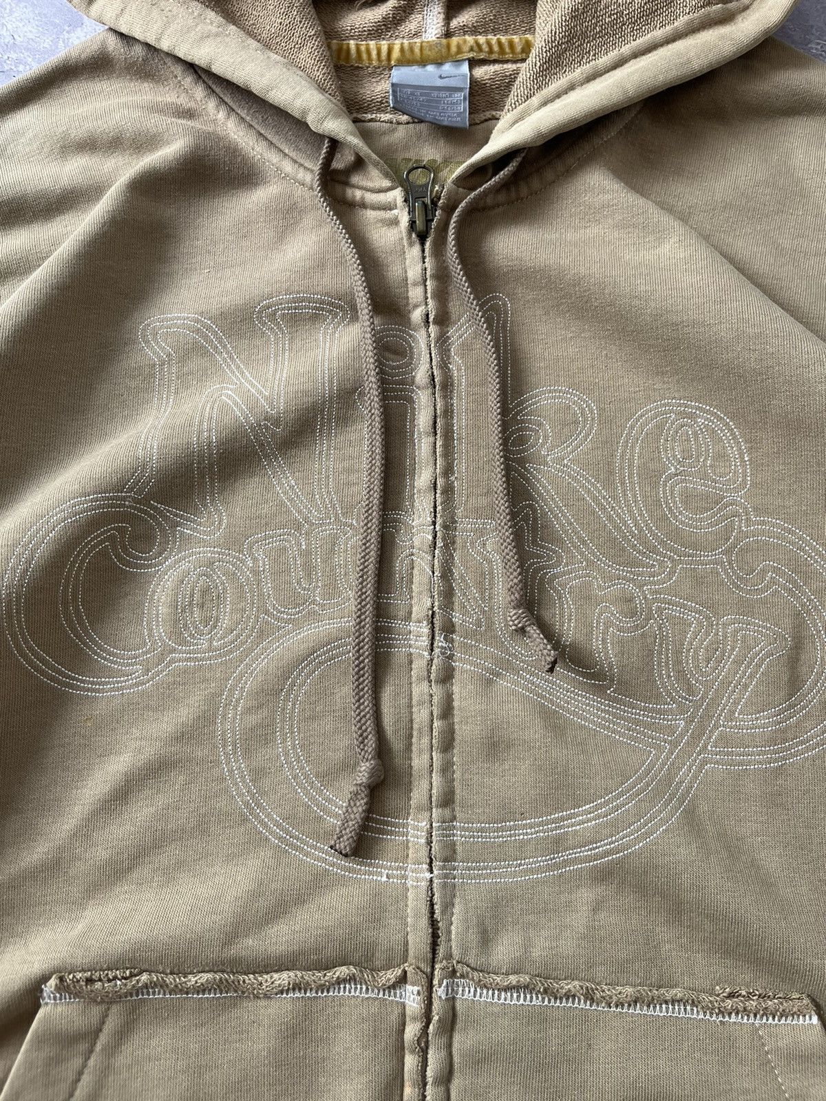 Nike Vintage Nike Zip Hoodie Country Big Logo Embroidered Y2K XL Size US XL / EU 56 / 4 - 5 Thumbnail