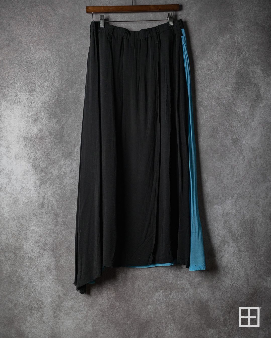 Yohji Yamamoto Yohji Yamamoto Pour Homme SS19 Layered Portrait Print Skirt Size US 32 / EU 48 - 2 Thumbnail