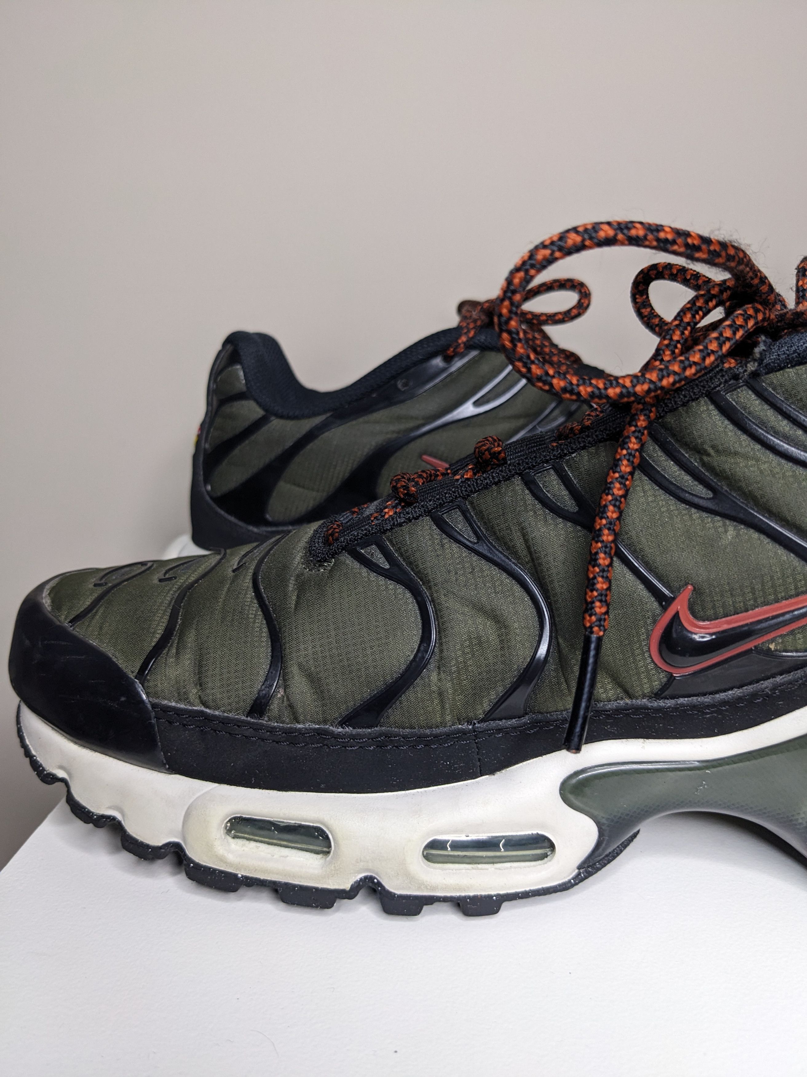 Nike Nike Air Max Plus Mens Sz 10 Cargo Khaki Phantom FB9722-300 Size US 10 / EU 43 - 5 Thumbnail