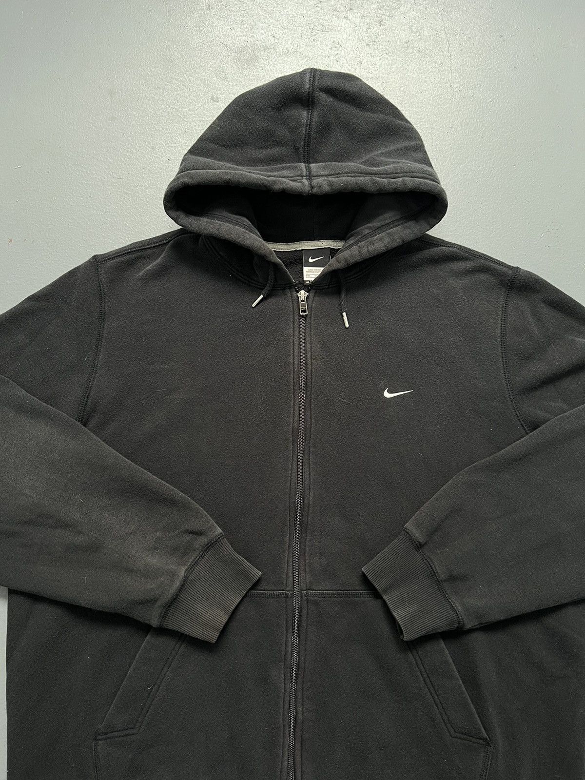 Nike × Vintage VINTAGE Y2K Nike Essential Black zip up Hoodie sweatshirt Size US XXL / EU 58 / 5 - 2 Thumbnail