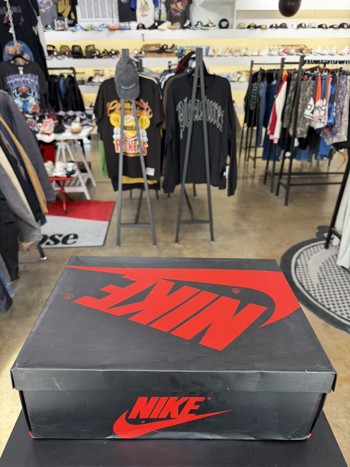 Jordan Brand Jordan 1 Low Black Smoke Grey Size 9 (2022) Size US 9 / EU 42 - 16 Thumbnail
