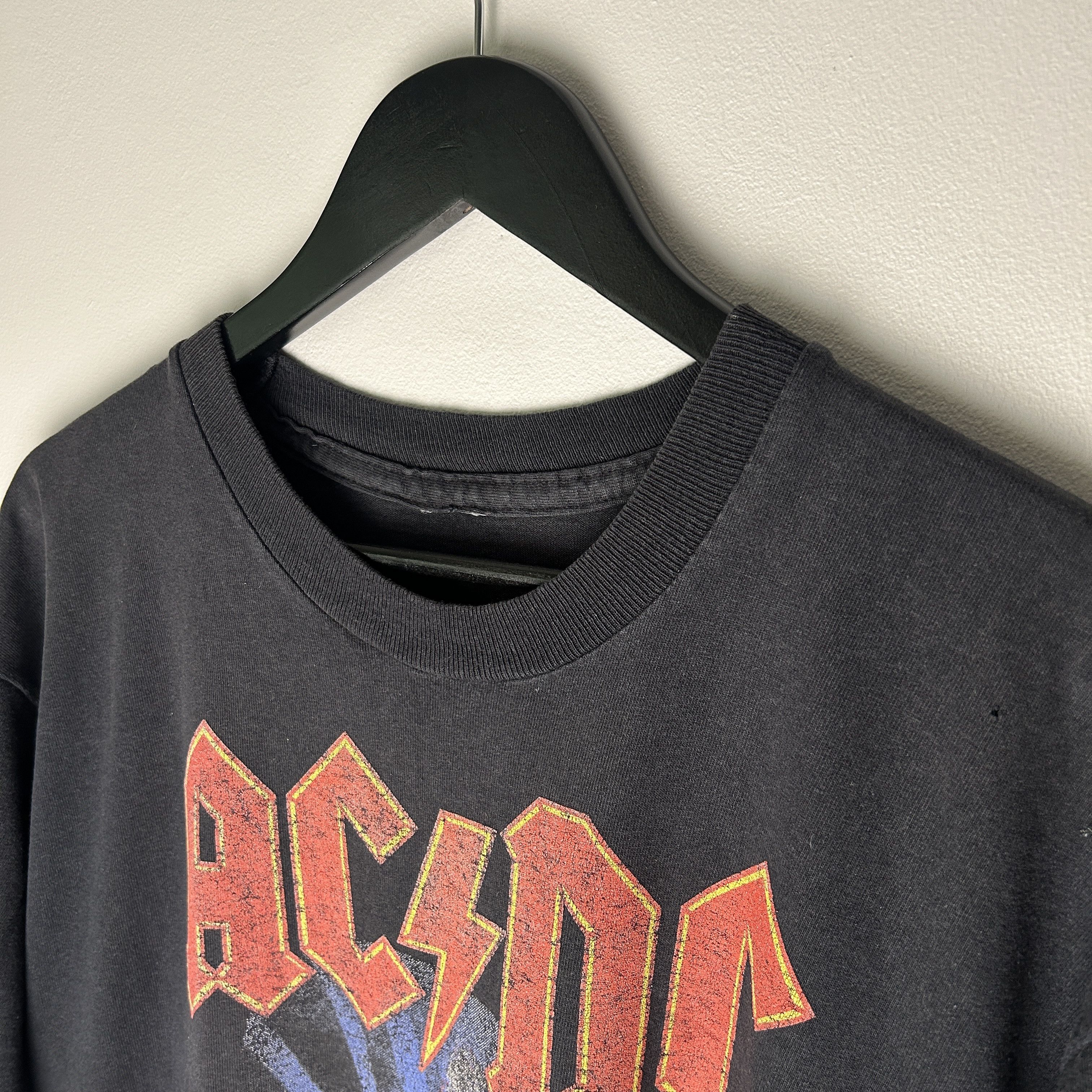 Band Tees Vintage AC/DC Ballbreaker Tour 1996 Band T-shirt Size US XL / EU 56 / 4 - 5 Thumbnail