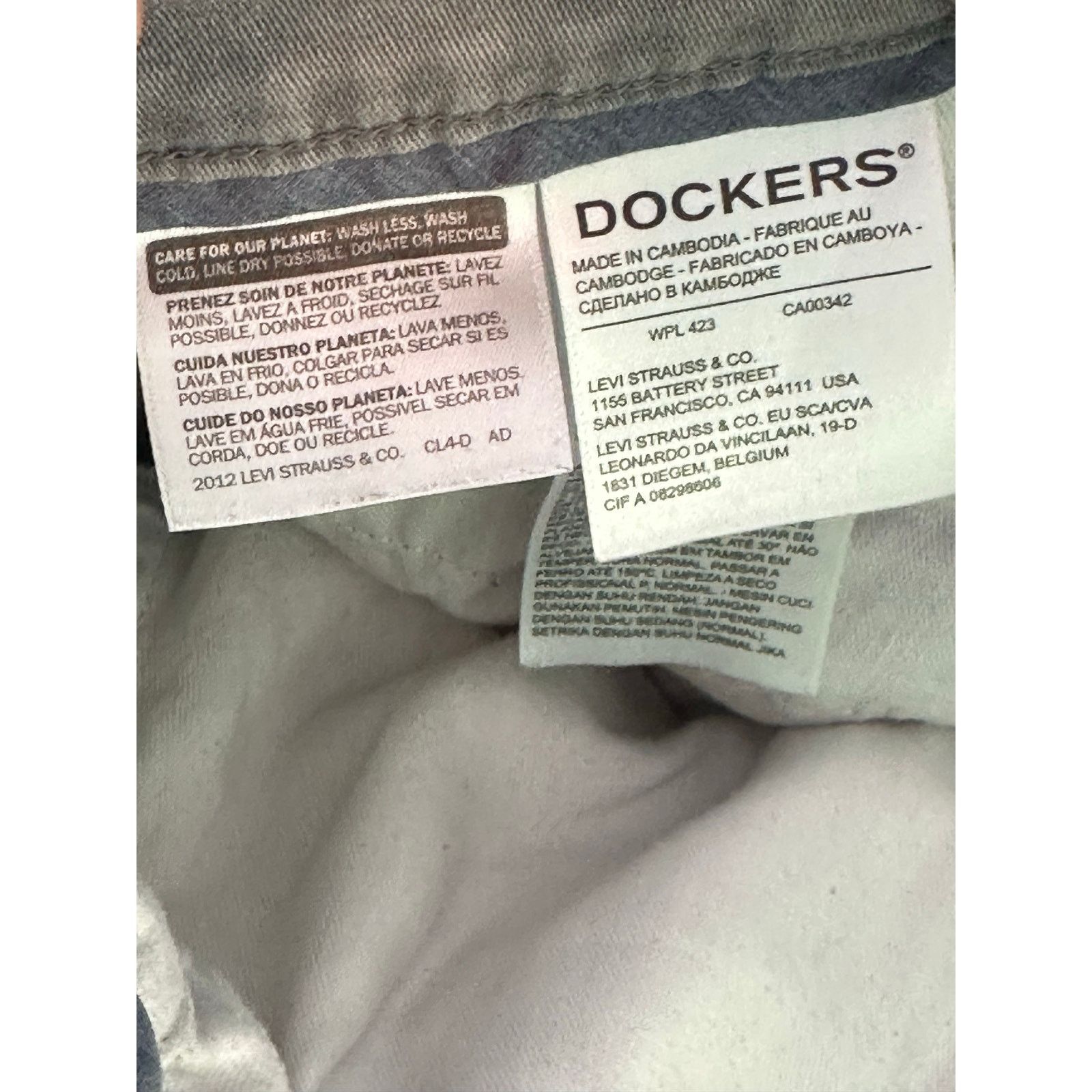 Dockers Dockers Athletic Fit gray straight leg jeans size 34 Size US 34 / EU 50 - 6 Thumbnail