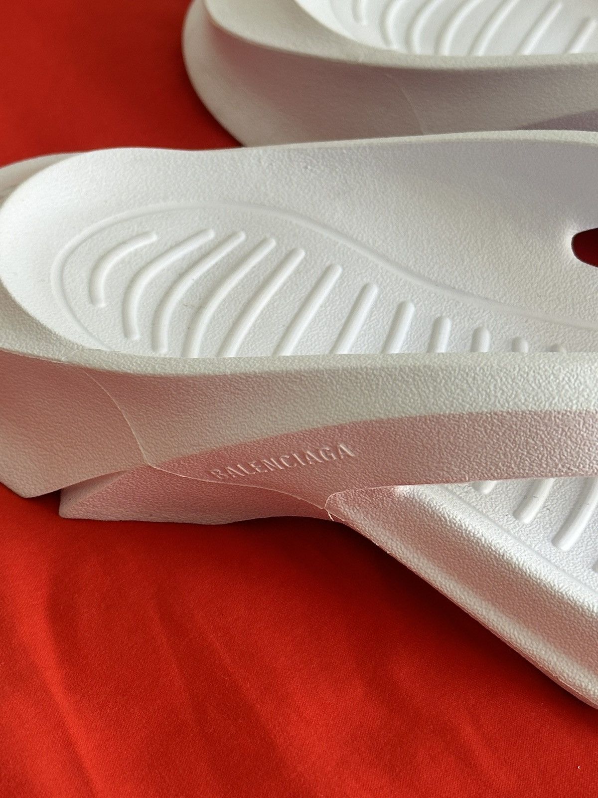 Balenciaga Balenciaga White Mold Thong Sandal Size US 9 / EU 42 - 3 Thumbnail
