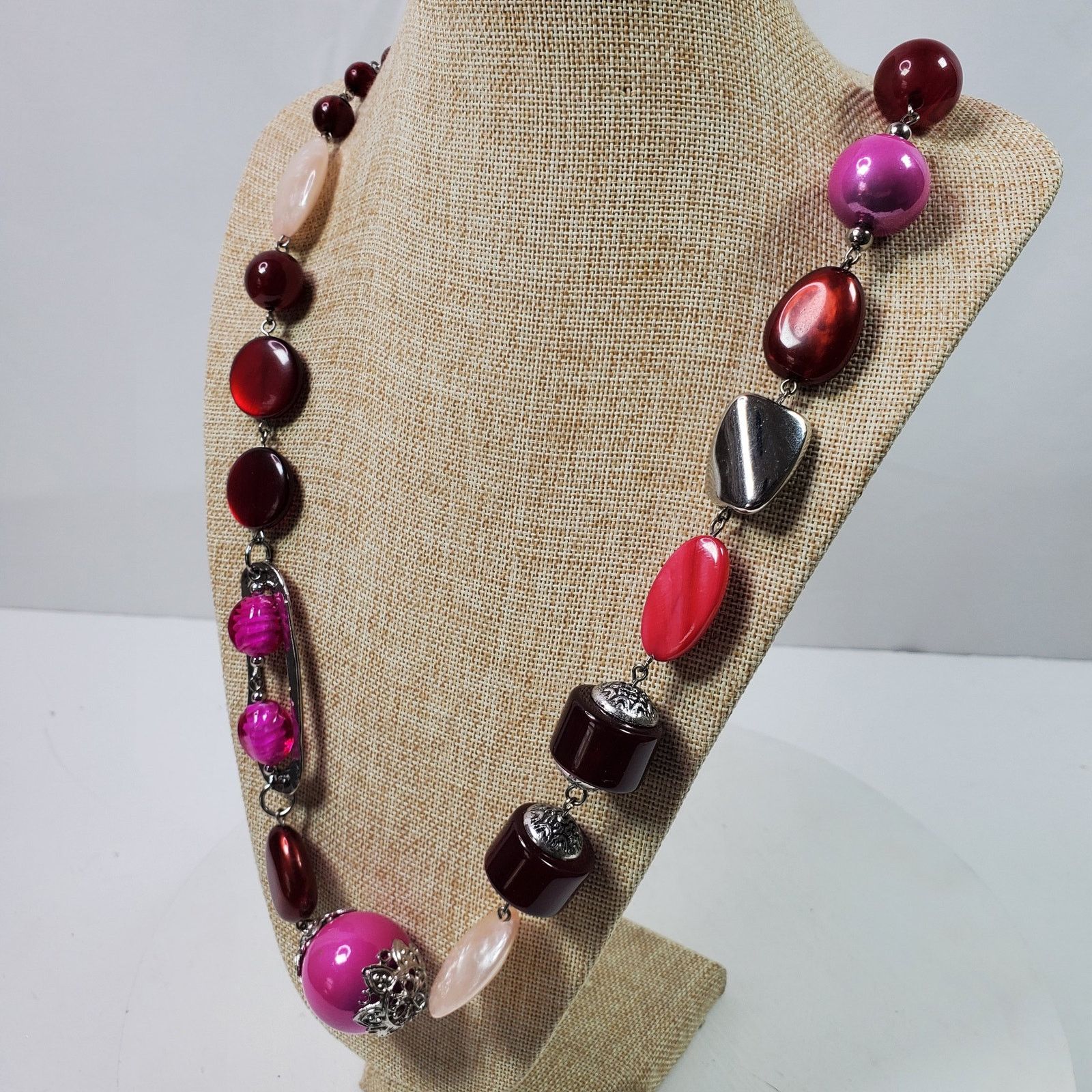 The Unbranded Brand Pink Necklace Big Beads on Silver Tone Chain 34 Inch Size ONE SIZE - 3 Thumbnail
