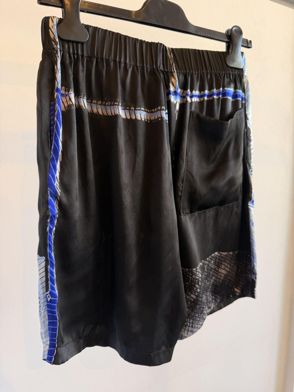 Other DELOS Printed Silk Short Black And Blue Abstract Size S Size 28" / US 6 / IT 42 - 4 Thumbnail