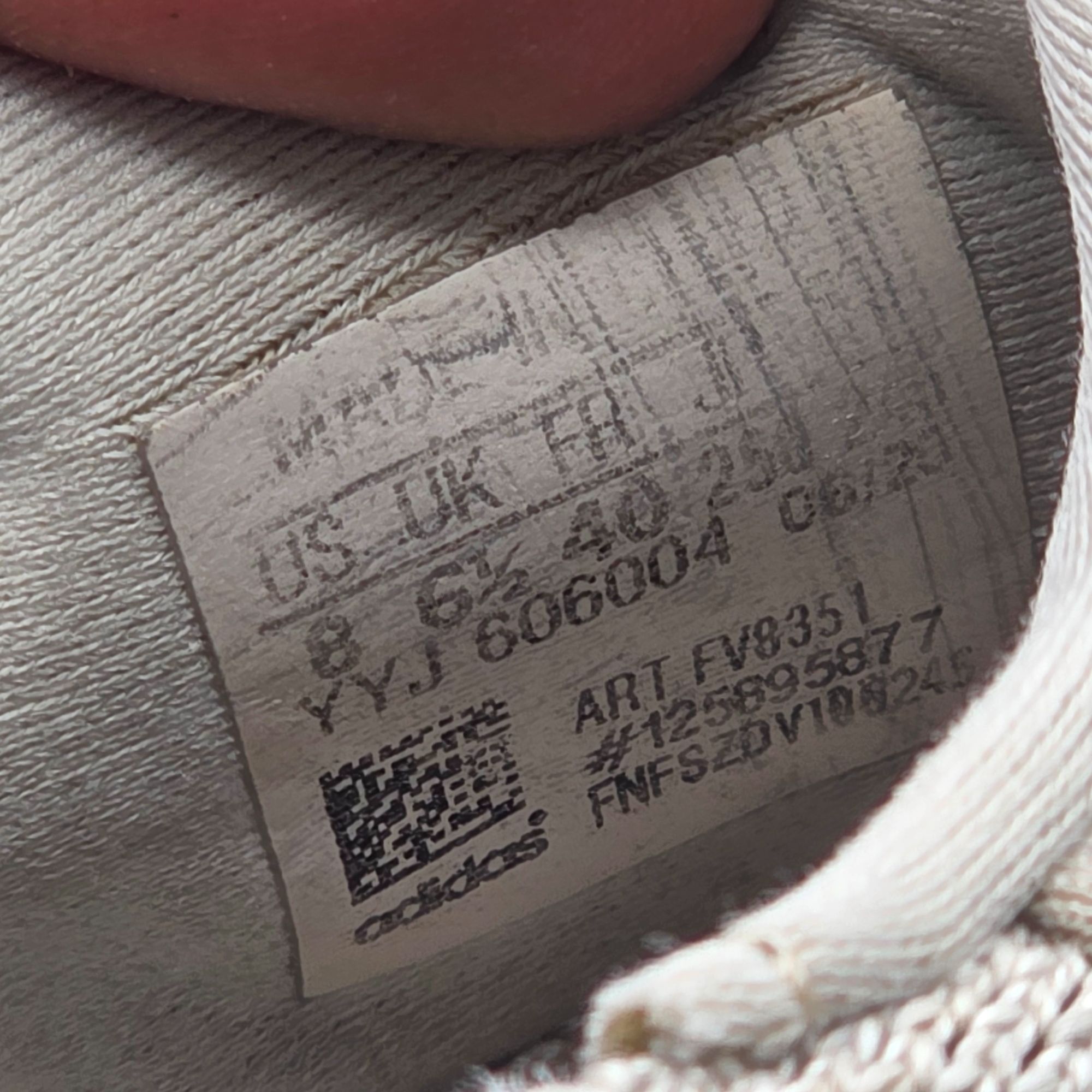Adidas Adidas Ultraboost 20 Womens size 8 White Gold Athletic Shoes Size US 8 / IT 38 - 7 Thumbnail