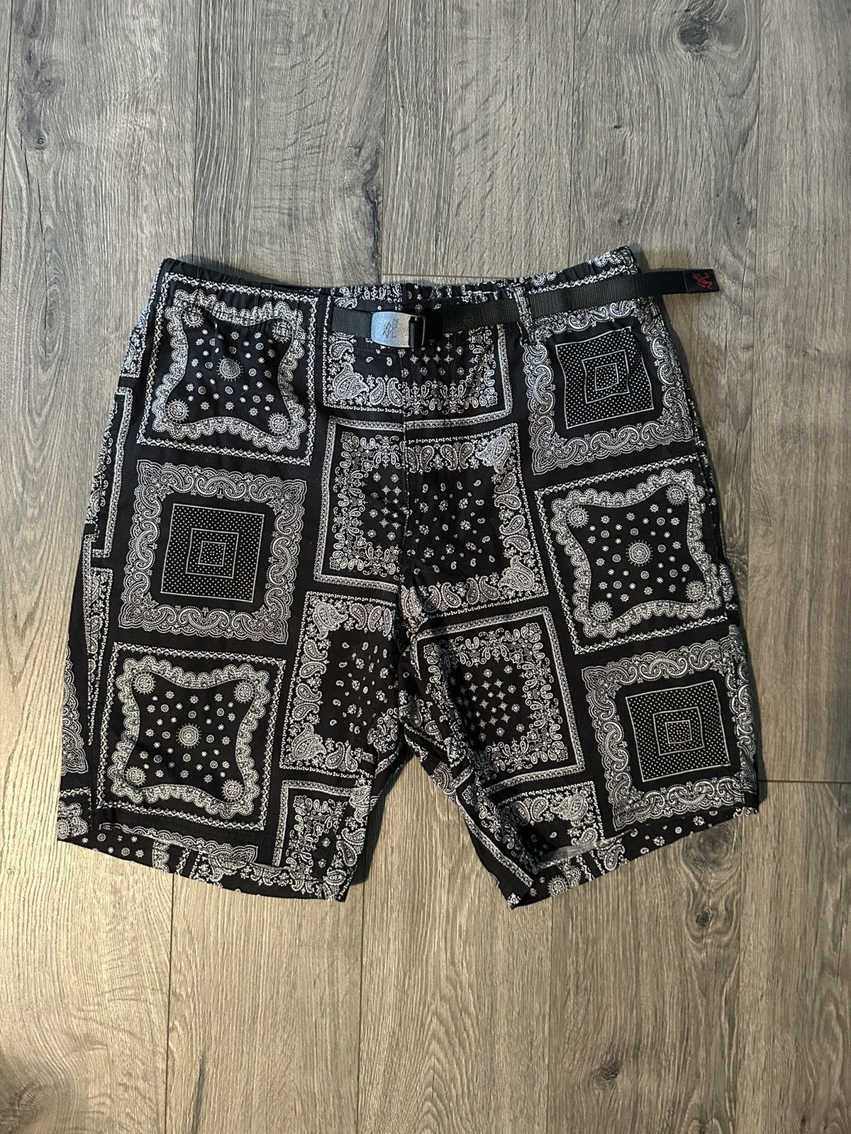 Gramicci Gramicci Bandana Paisley Shorts Size US 32 / EU 48 - 1 Thumbnail