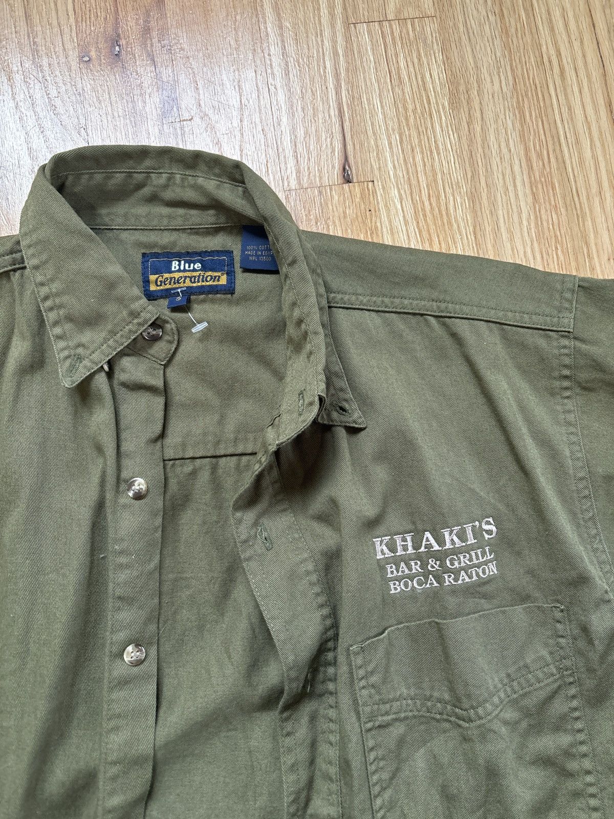 Other Green Short Button Up Size US S / EU 44-46 / 1 - 3 Thumbnail
