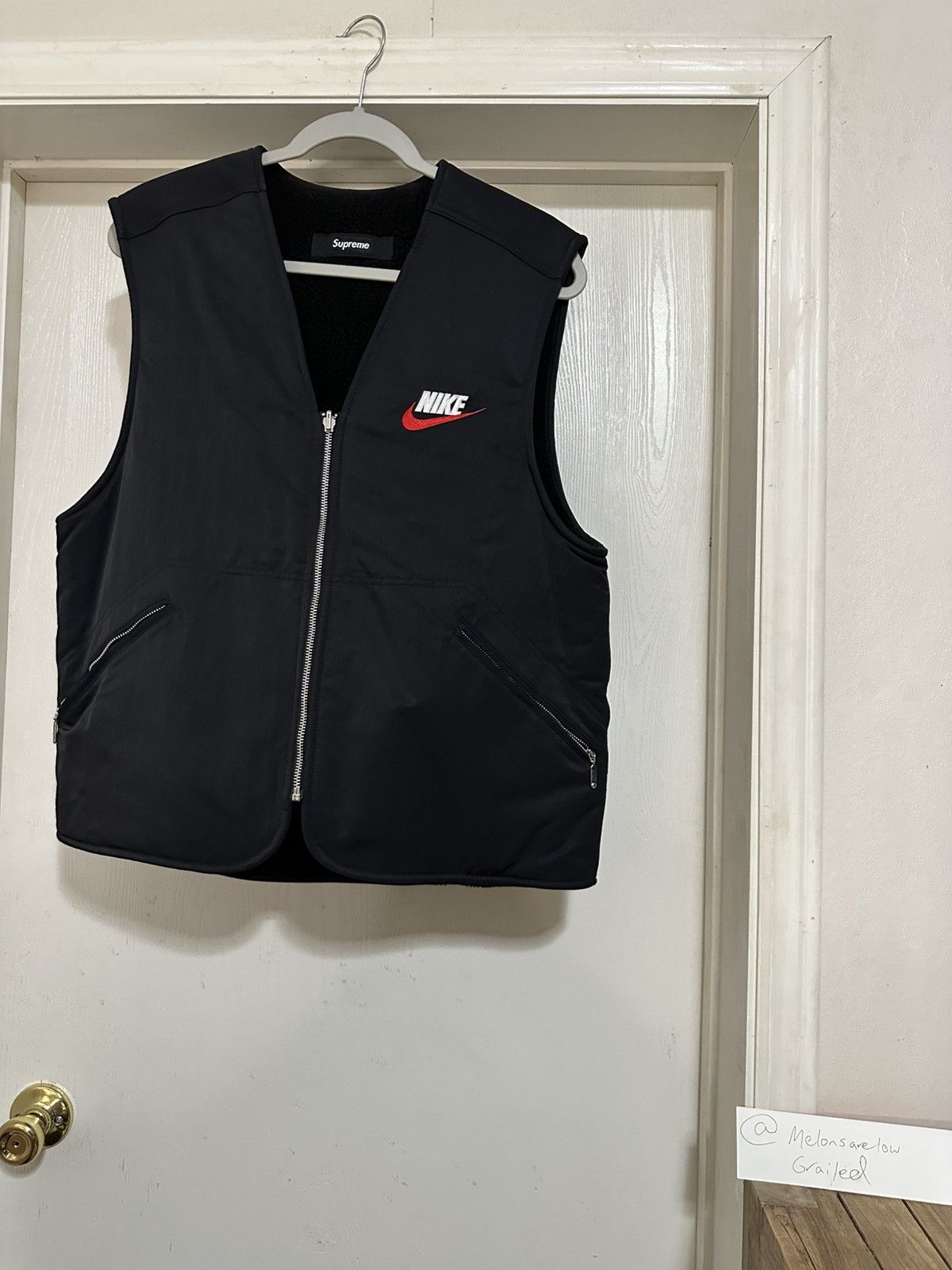 SUPREME NIKE VEST Reversible 黒 L Supreme Nike Reversible Nylon Sherpa Vest (FW18) - $168