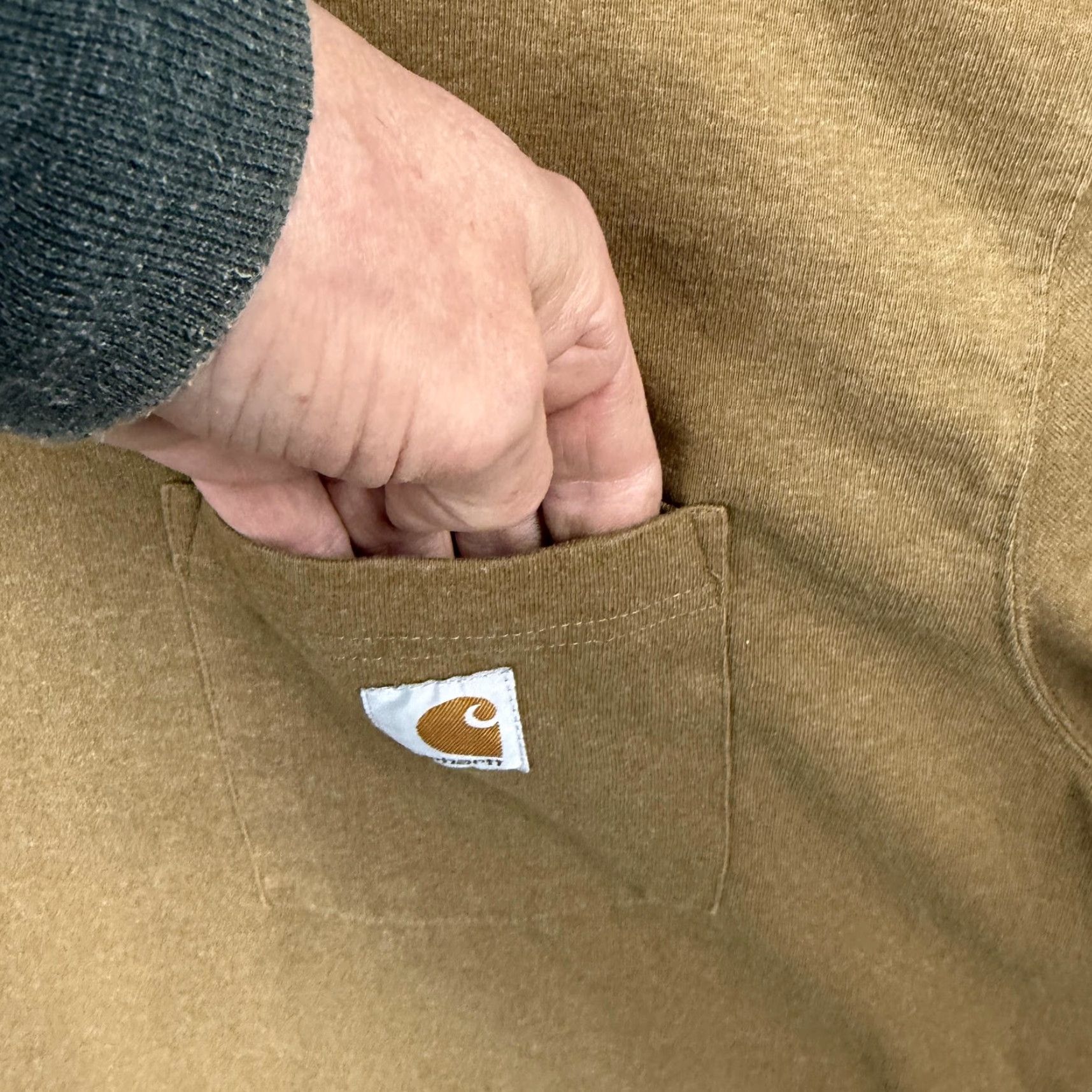 Carhartt Carhartt Shirt Mens XL Brown Heavyweight Pocket Tee Original Fit K87 Workwear Size US XL / EU 56 / 4 - 5 Thumbnail
