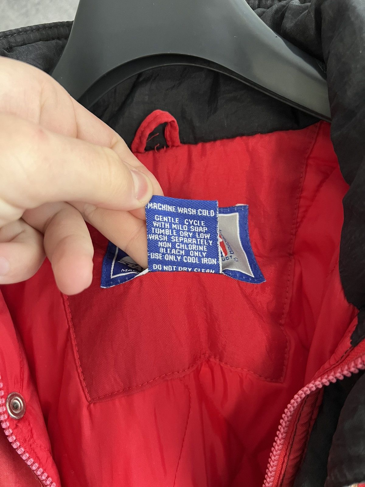 Starter Vintage Starter NBA Chicago Bulls Jacket 1990s Nylon Size US S / EU 44-46 / 1 - 7 Thumbnail