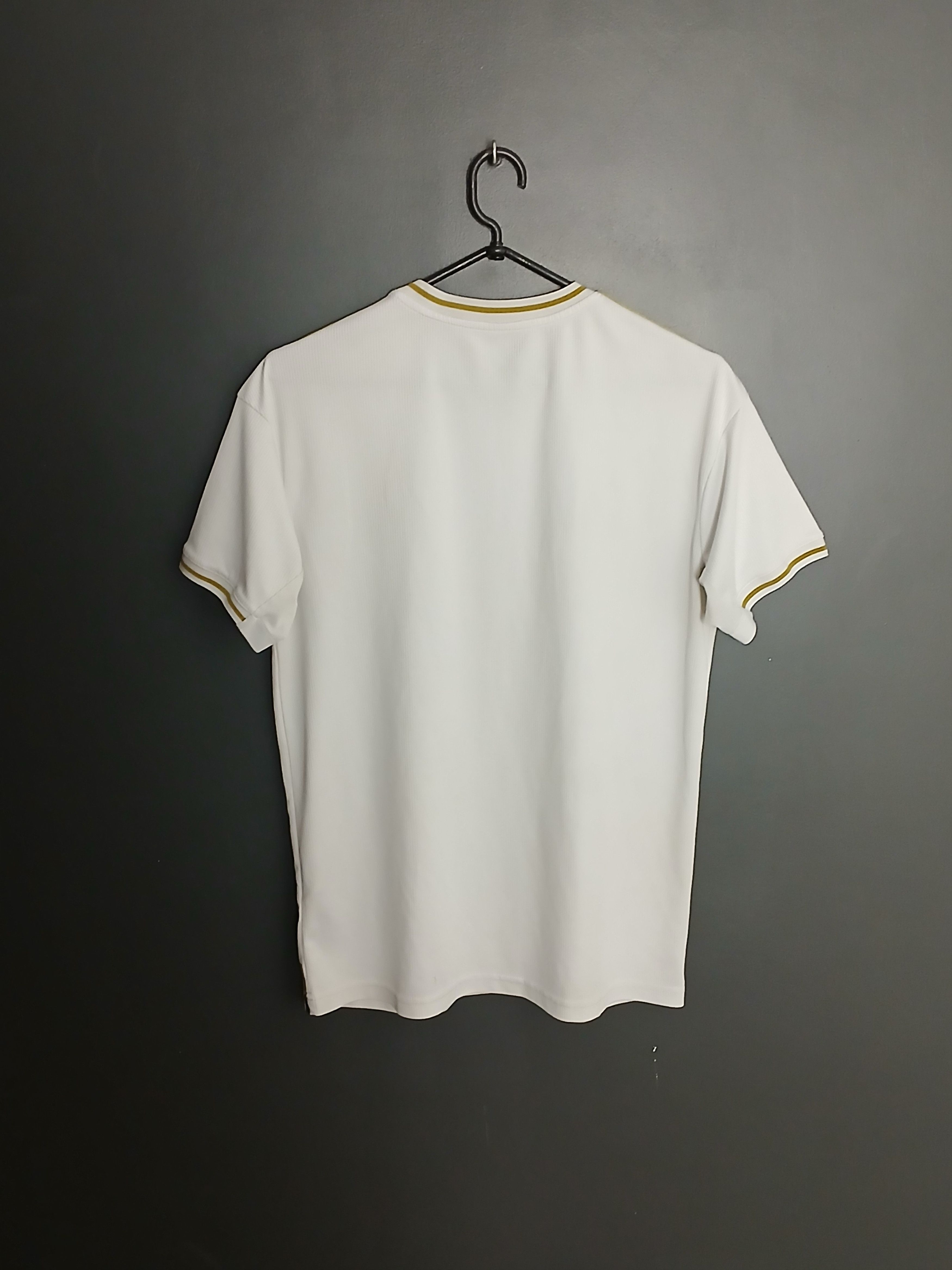 Other Real Madrid 19/20 Home Football Jersey T-Shirt Size US M / EU 48-50 / 2 - 2 Thumbnail