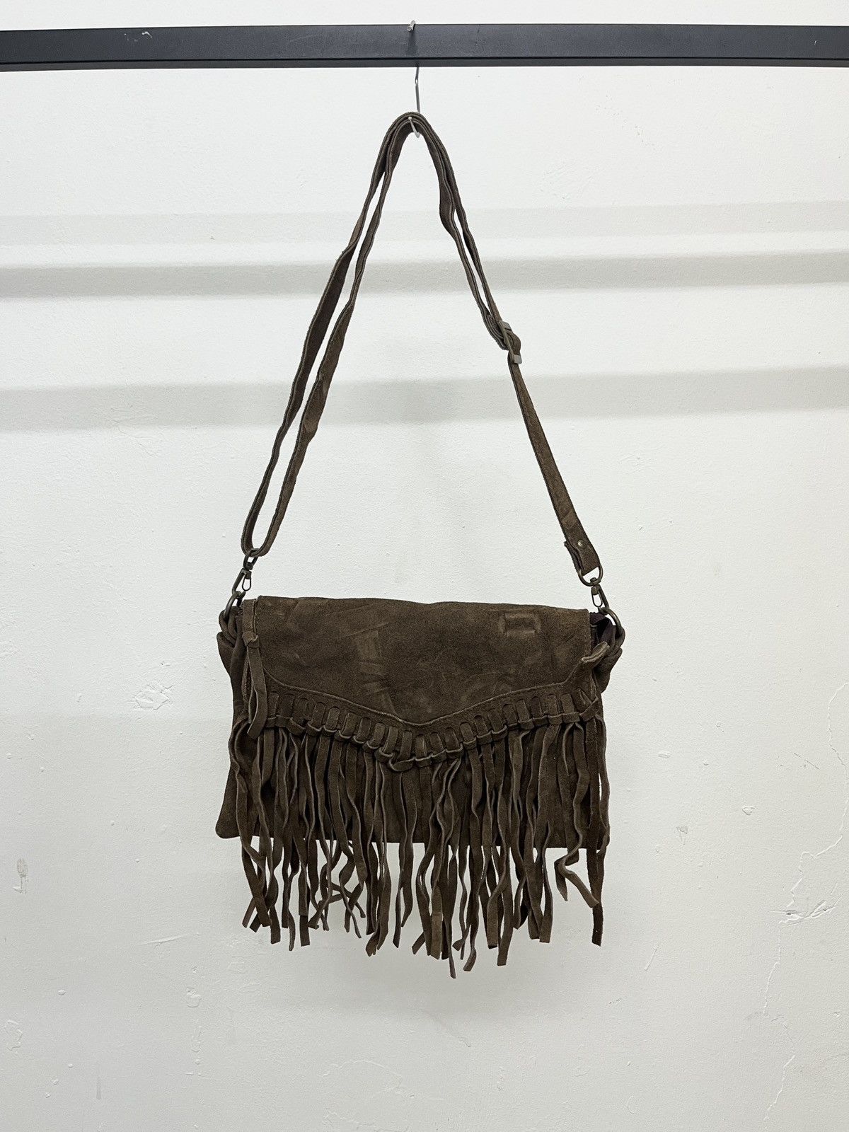 GOA 2000s GOA Fringe Brown Cowhide Suede Leather Sling Bag Size ONE SIZE - 3 Thumbnail