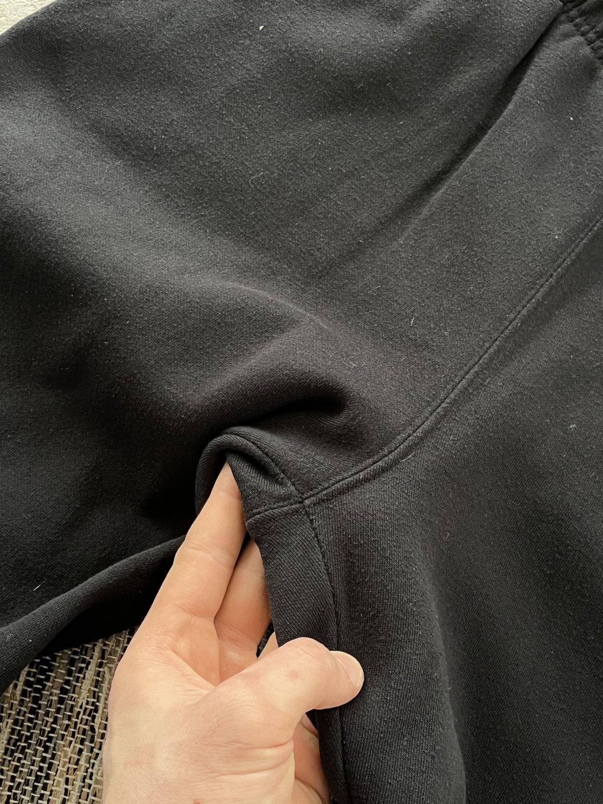 Champion Vintage Champion Fleece Track Pants Black Basic Sweatpants Size US 38 / EU 54 - 9 Thumbnail