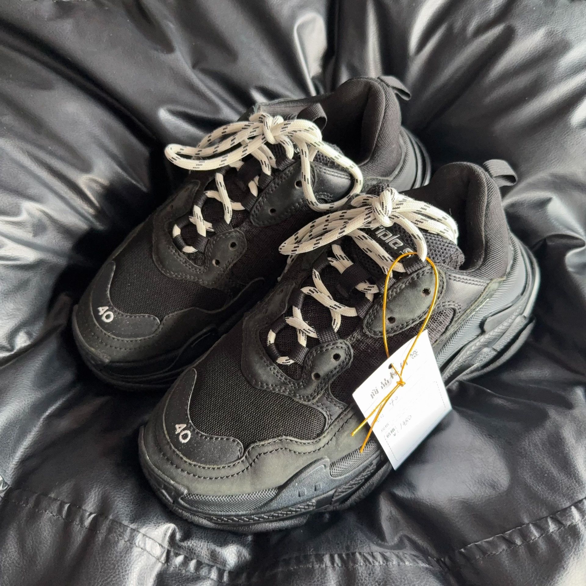Balenciaga Balenciaga Black Lowtop Sneakers 40 Men Size US 7.5 / EU 40-41 - 1 Thumbnail