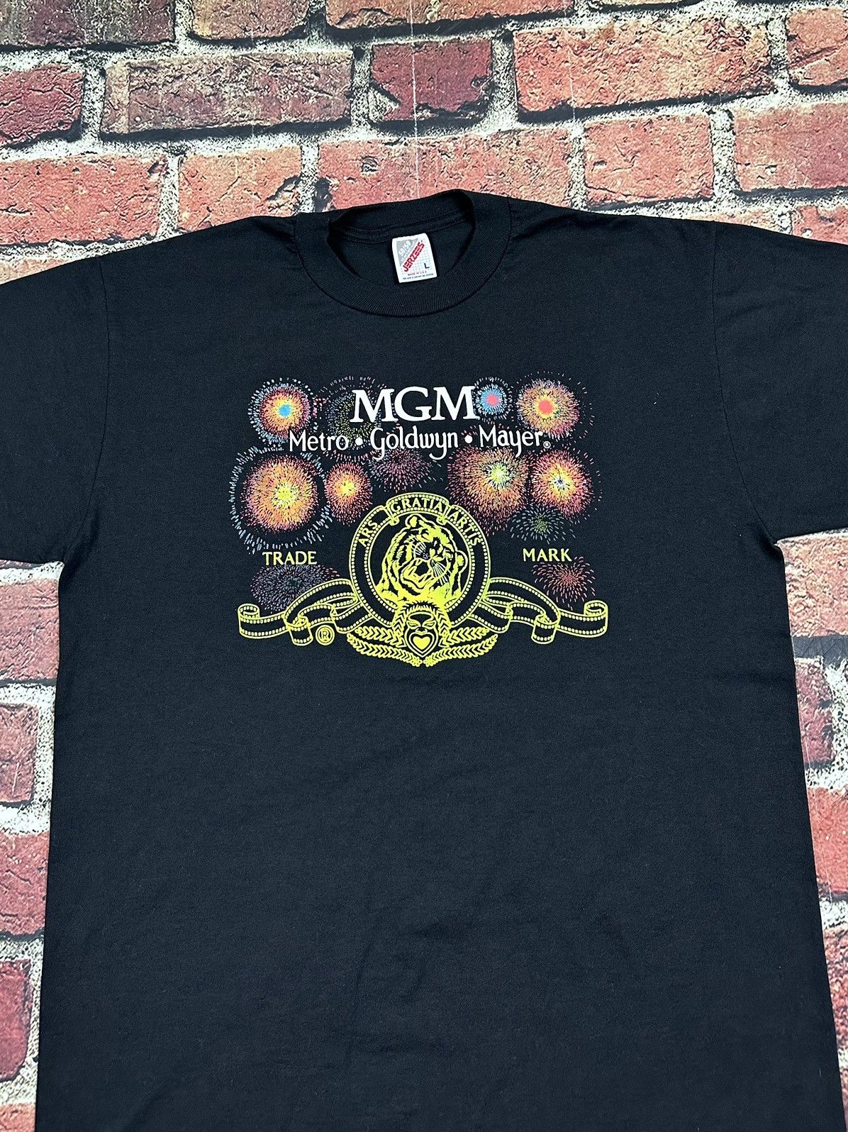 Vintage Vintage MGM Studios T Shirt Hollywood Metro Goldwyn Mayer Size US L / EU 52-54 / 3 - 2 Thumbnail