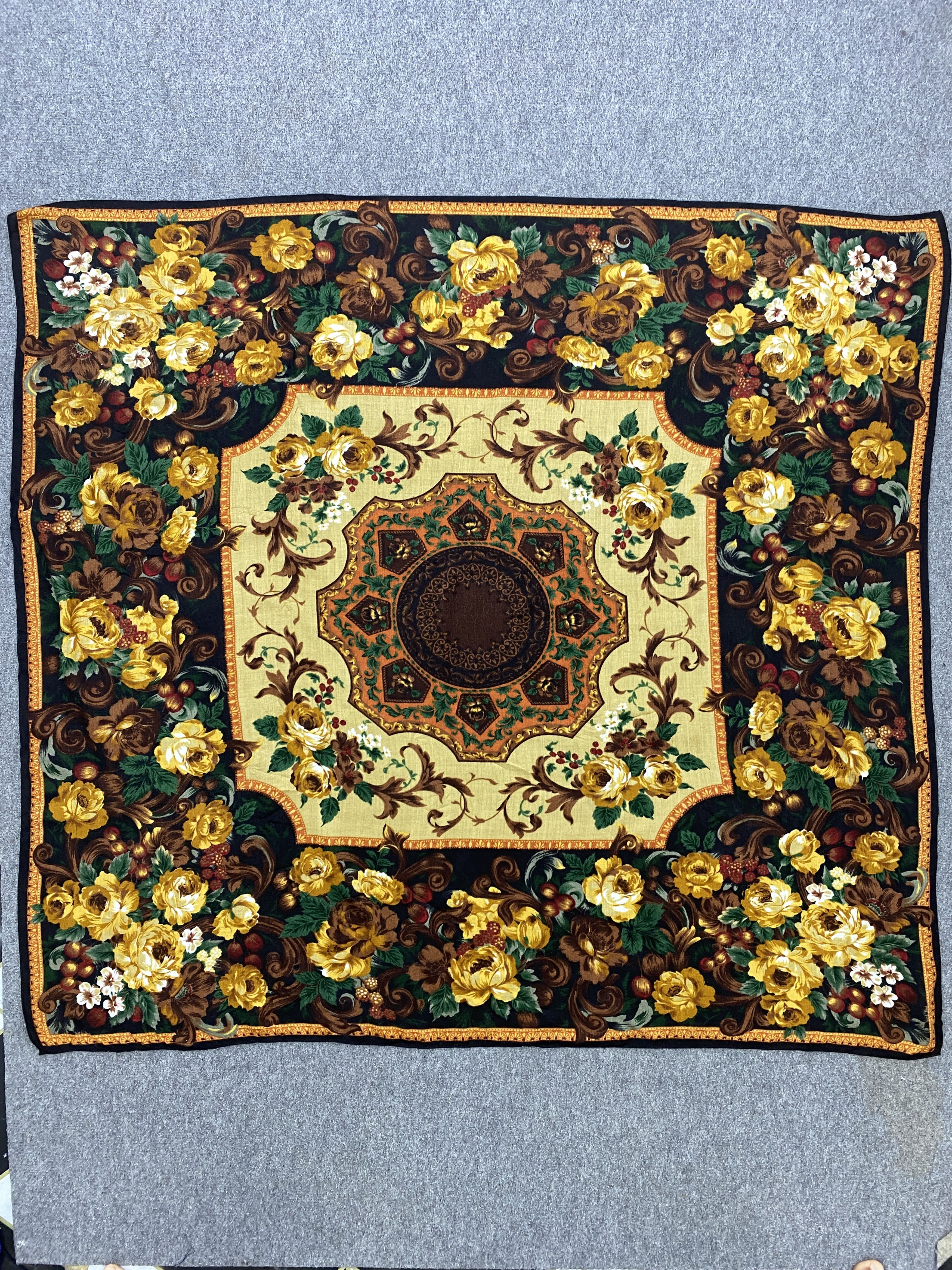 Japanese Brand Vintage Floral Wool Shawl Babushka head Scarf SN0037 Size ONE SIZE - 3 Thumbnail