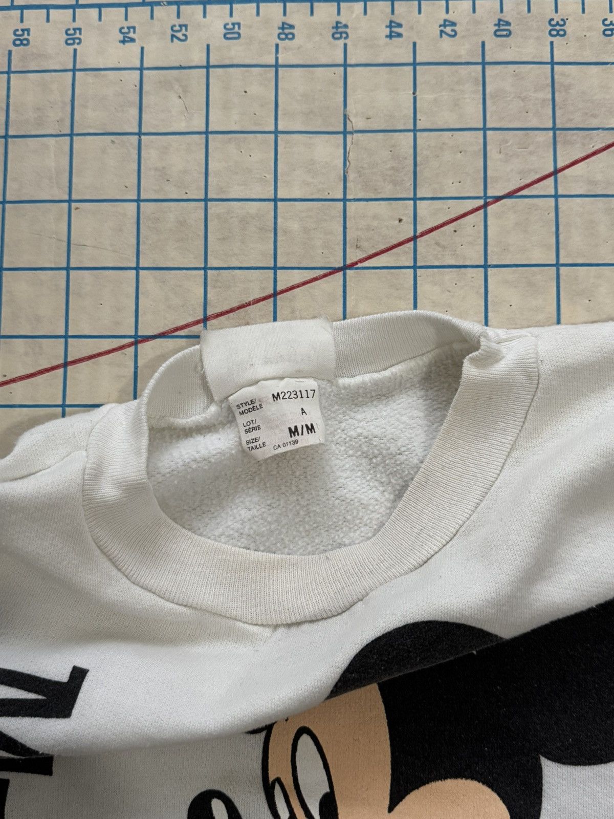 Disney × Mickey Mouse × Vintage Vintage Mickey Mouse Graphic Crewneck Sweater Women’s Medium Size M / US 6-8 / IT 42-44 - 7 Thumbnail