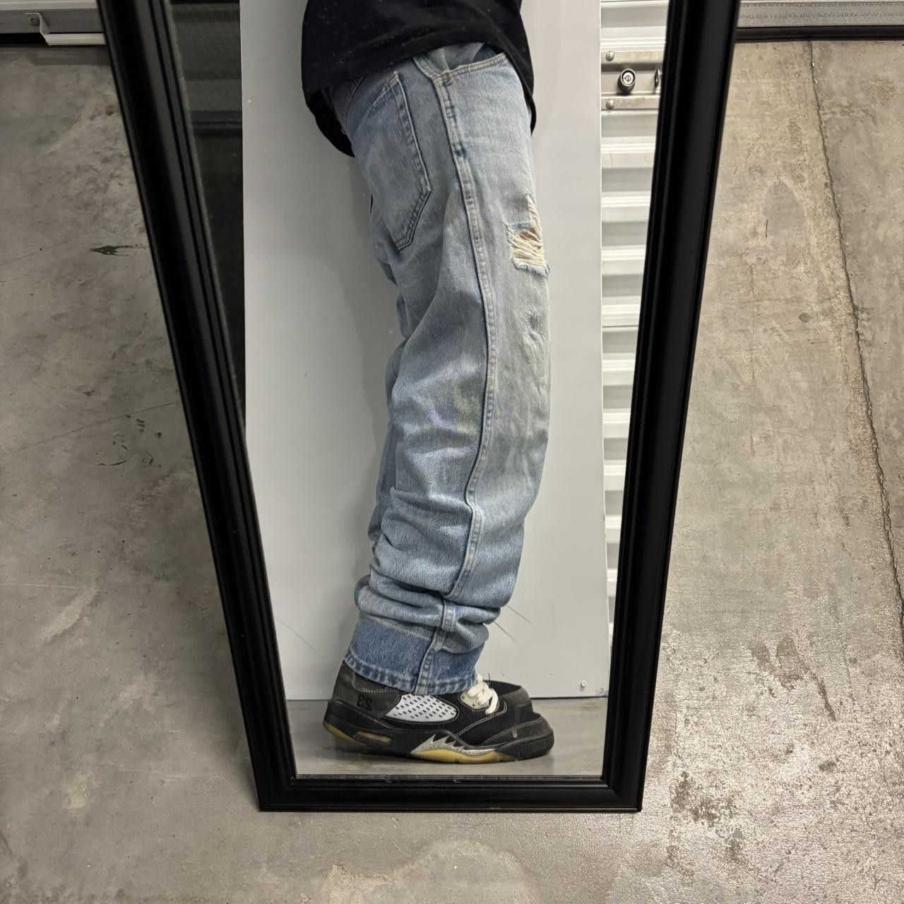 Vintage Crazy Vintage Y2K/2000s Grunge Faded Light Wash Distressed Denim Jeans! 33x30 Size US 33 - 2 Thumbnail