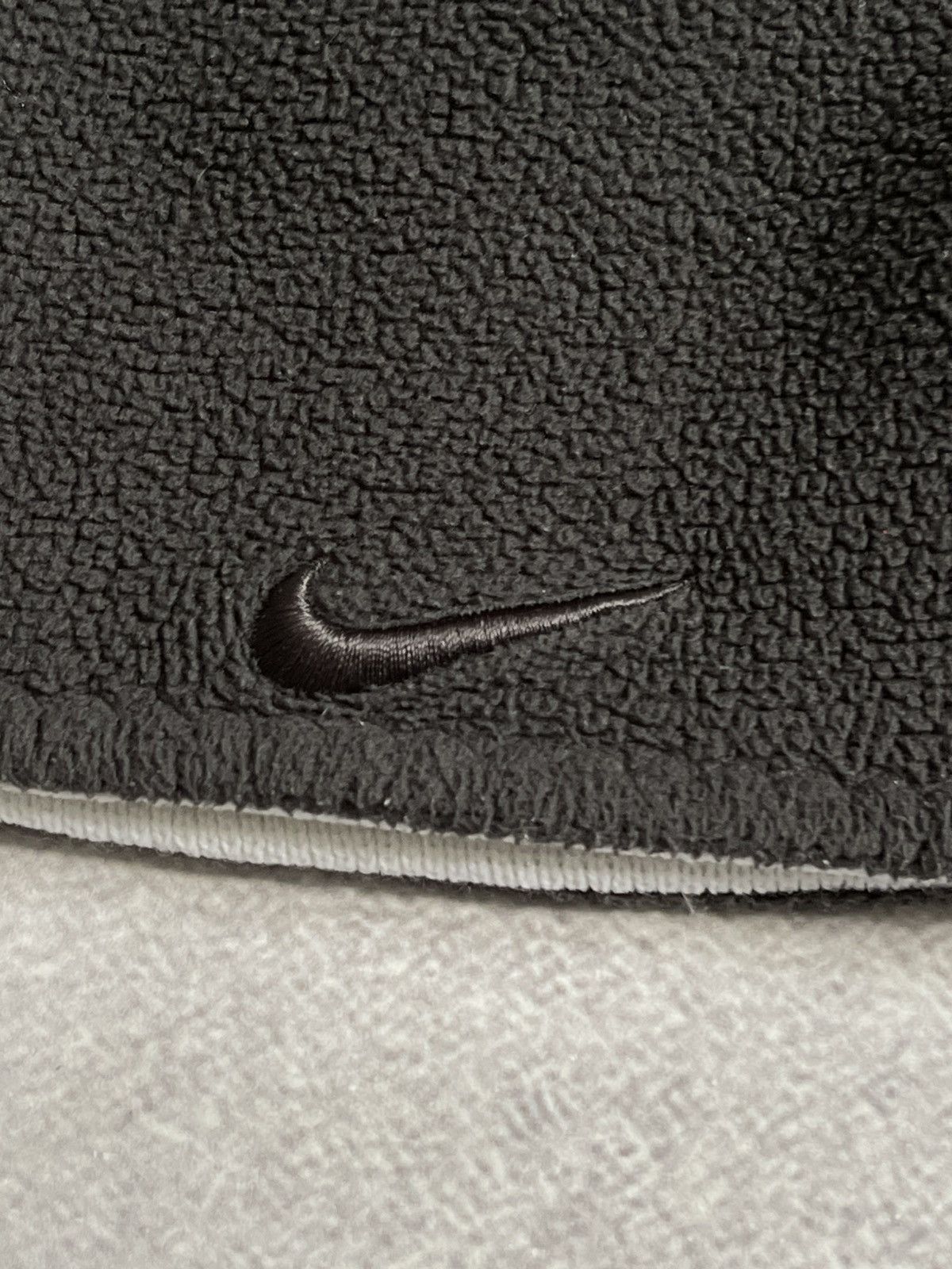 Nike Vintage Nike Reversible Fleece Y2k Swoosh Beanie Hat Size ONE SIZE - 9 Thumbnail