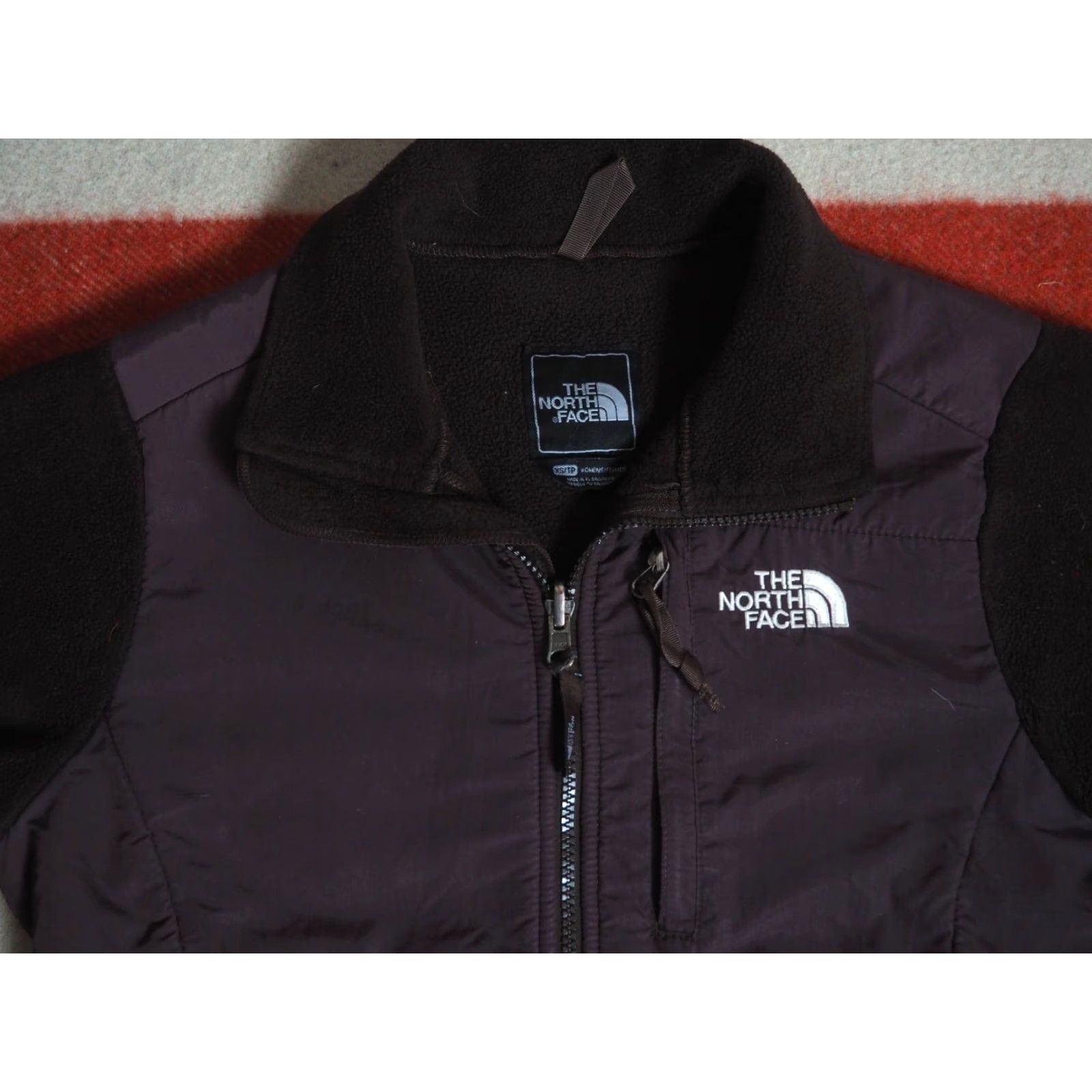 The North Face VTG The North Face Denali Brown Zip Outdoor Fleece Jacket Womens XS Jacket Short Long Sleeve Mens Women? Size XS / US 0-2 / IT 36-38 - 2 Thumbnail