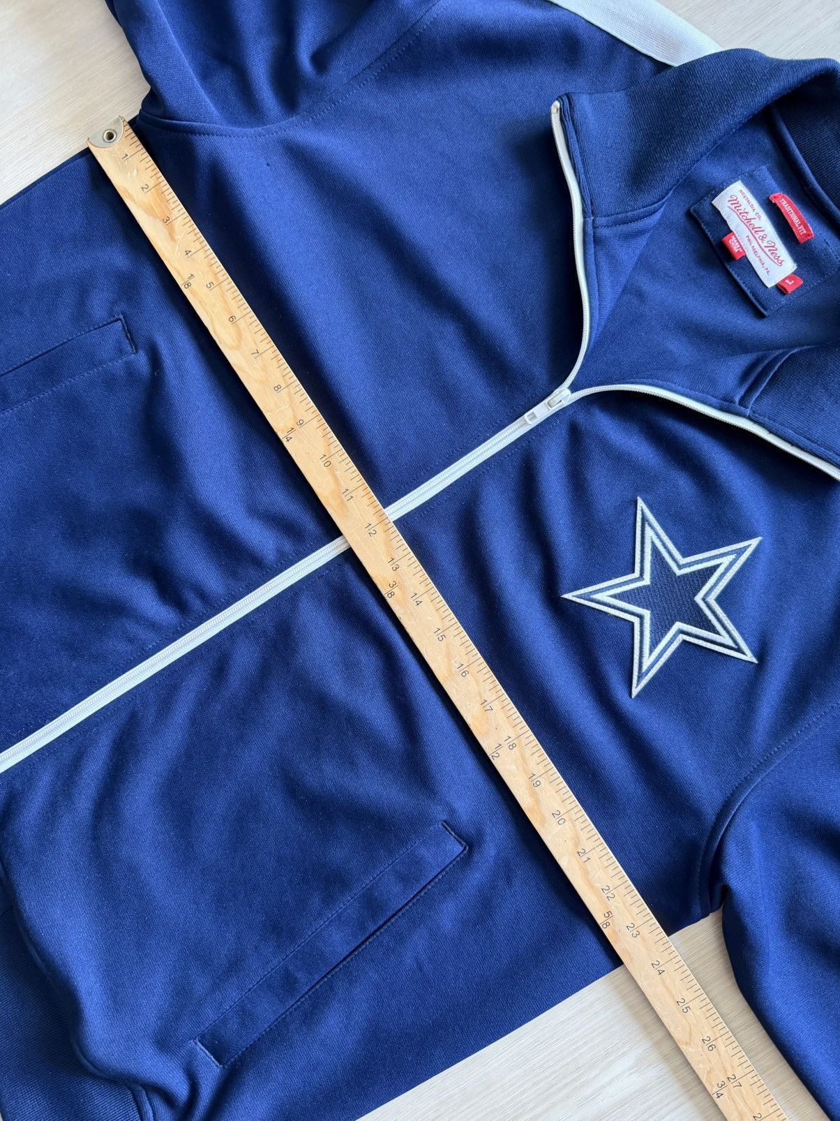 Mitchell & Ness Mitchell & Ness Throwbacks Dallas Cowboys Track Jacket Sz L Size US L / EU 52-54 / 3 - 6 Thumbnail