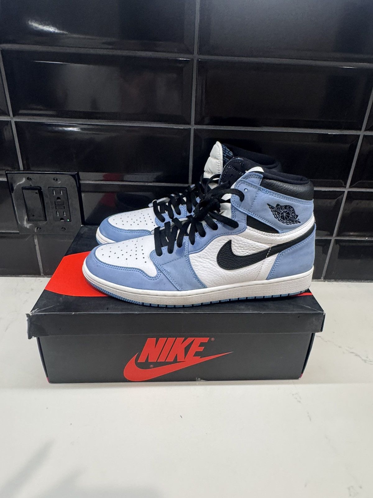 Jordan Brand Nike Air Jordan 1 Retro High OG “University Blue” – Size 13 Size US 13 / EU 46 - 13 Thumbnail