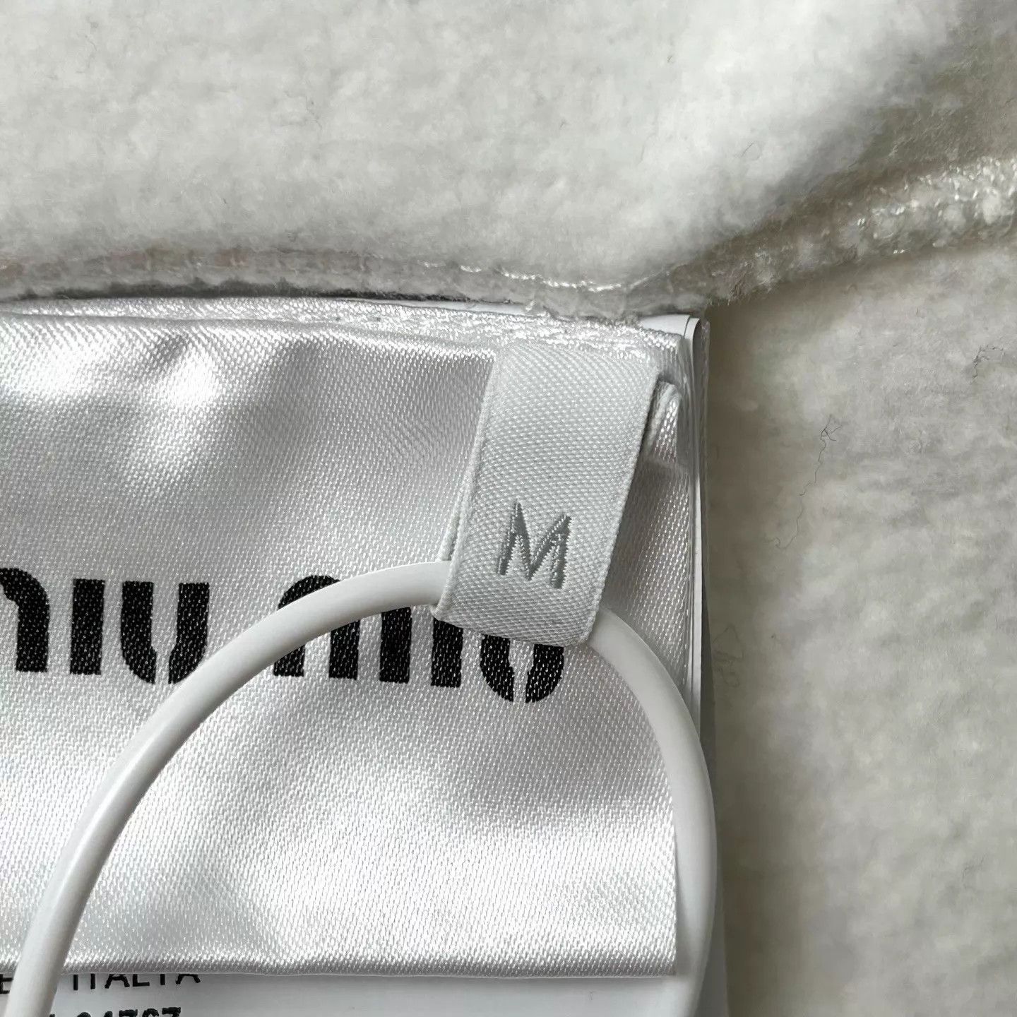 Miu Miu Miu Miu White Beaded Crystal Fleece Sweatshirt M Size M / US 6-8 / IT 42-44 - 5 Thumbnail