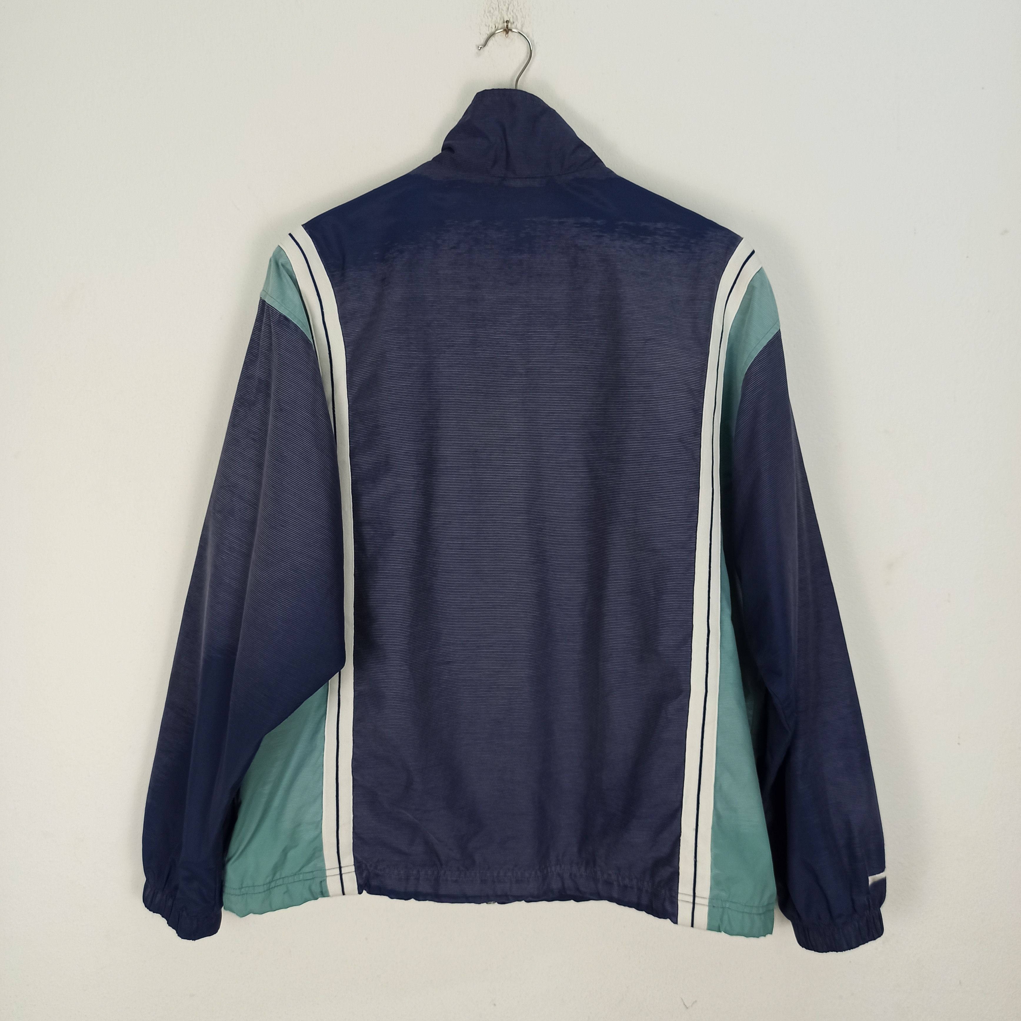 Nike Vintage Nike Court Jacket Faded Colour Worn/ACG/USA Size US M / EU 48-50 / 2 - 7 Thumbnail