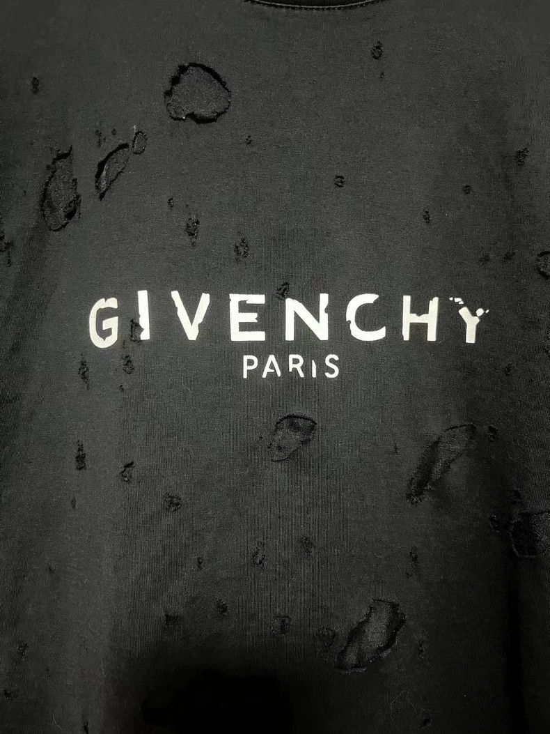 Givenchy Givenchy Black large destroyed letter logo short-sleeve XS Size US XS / EU 42 / 0 - 3 Thumbnail