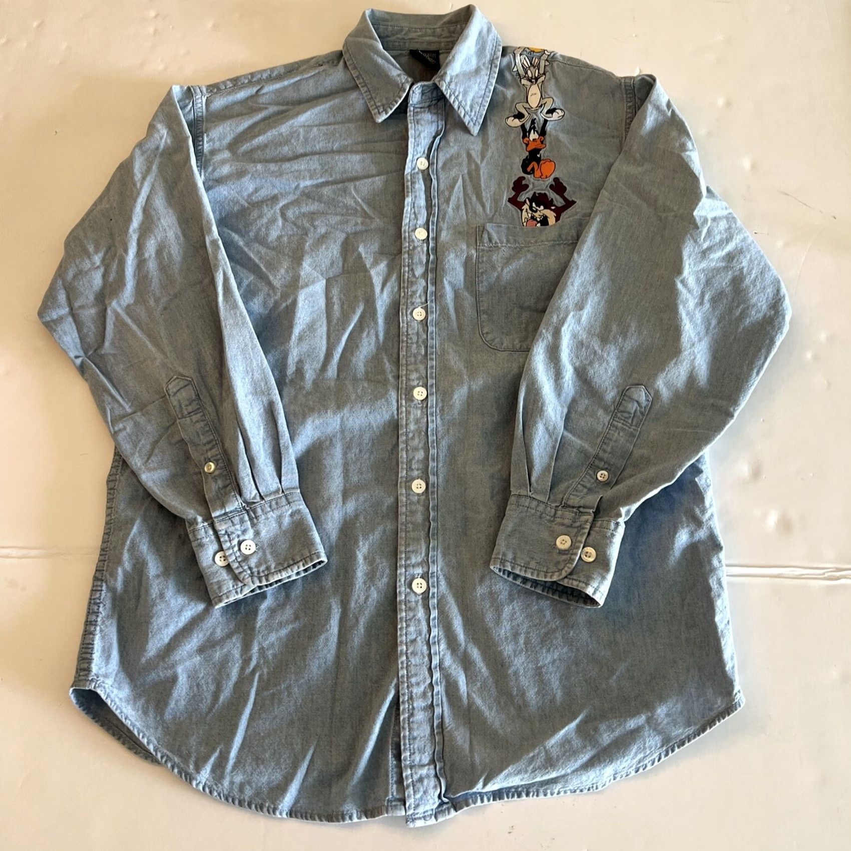 Vintage VINTAGE Warner Bros Denim Shirt Mens XS Button-Up Long Sleeve Cartoon Embroidered Blue Button-Up Shirt Size US XS / EU 42 / 0 - 3 Thumbnail