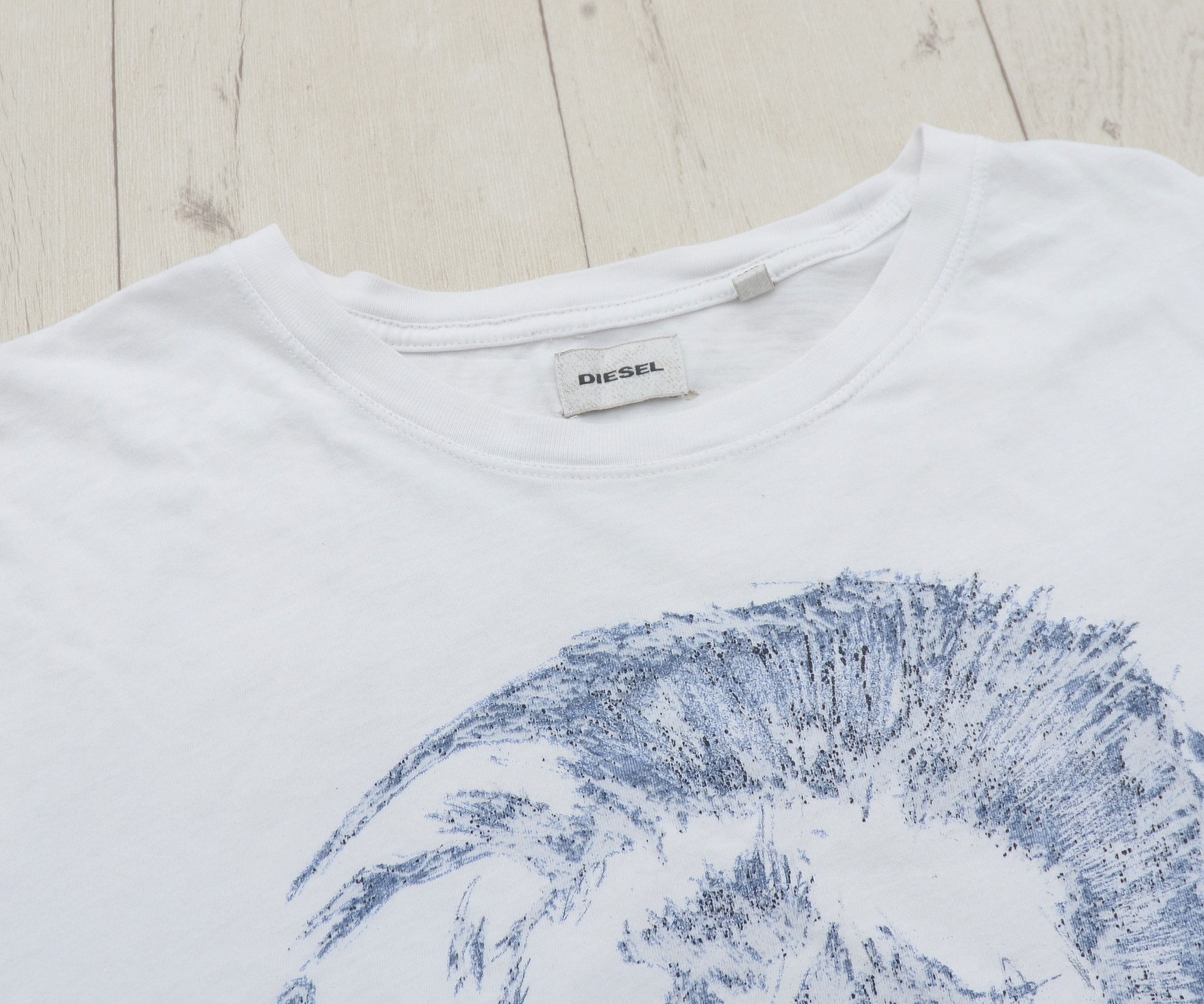 Diesel × Vintage Vintage Y2K Diesel Only The Brave Graphic Tee Big Logo Size US L / EU 52-54 / 3 - 7 Thumbnail