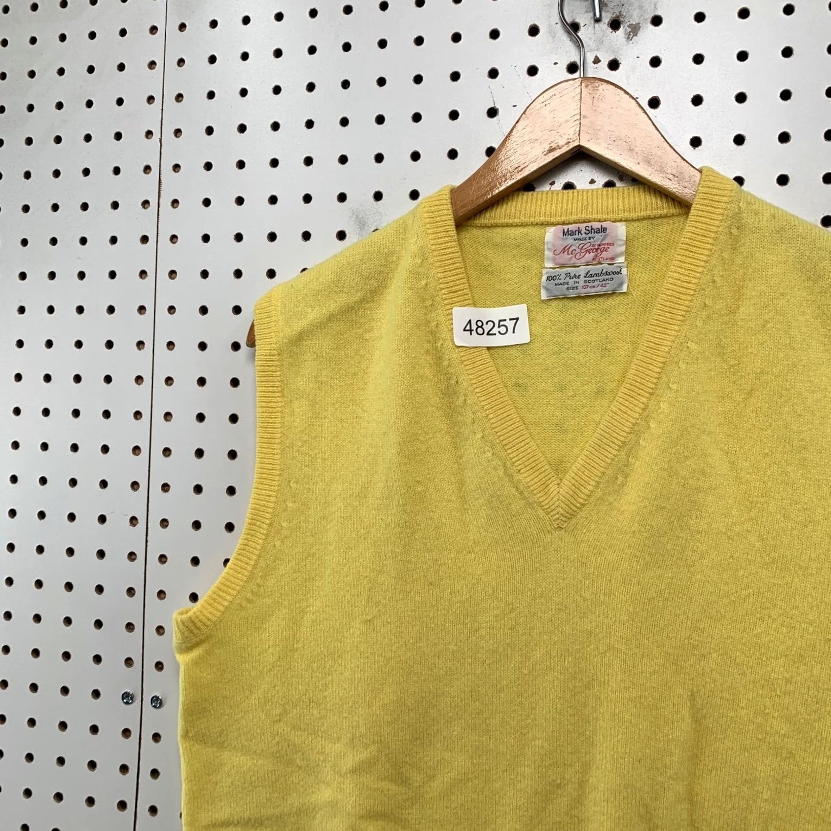 Vintage Vintage Mark Shale Scotland Sweater Vest Mens Medium Yellow Mcgeorge Lambswool Vest Size US M / EU 48-50 / 2 - 4 Thumbnail