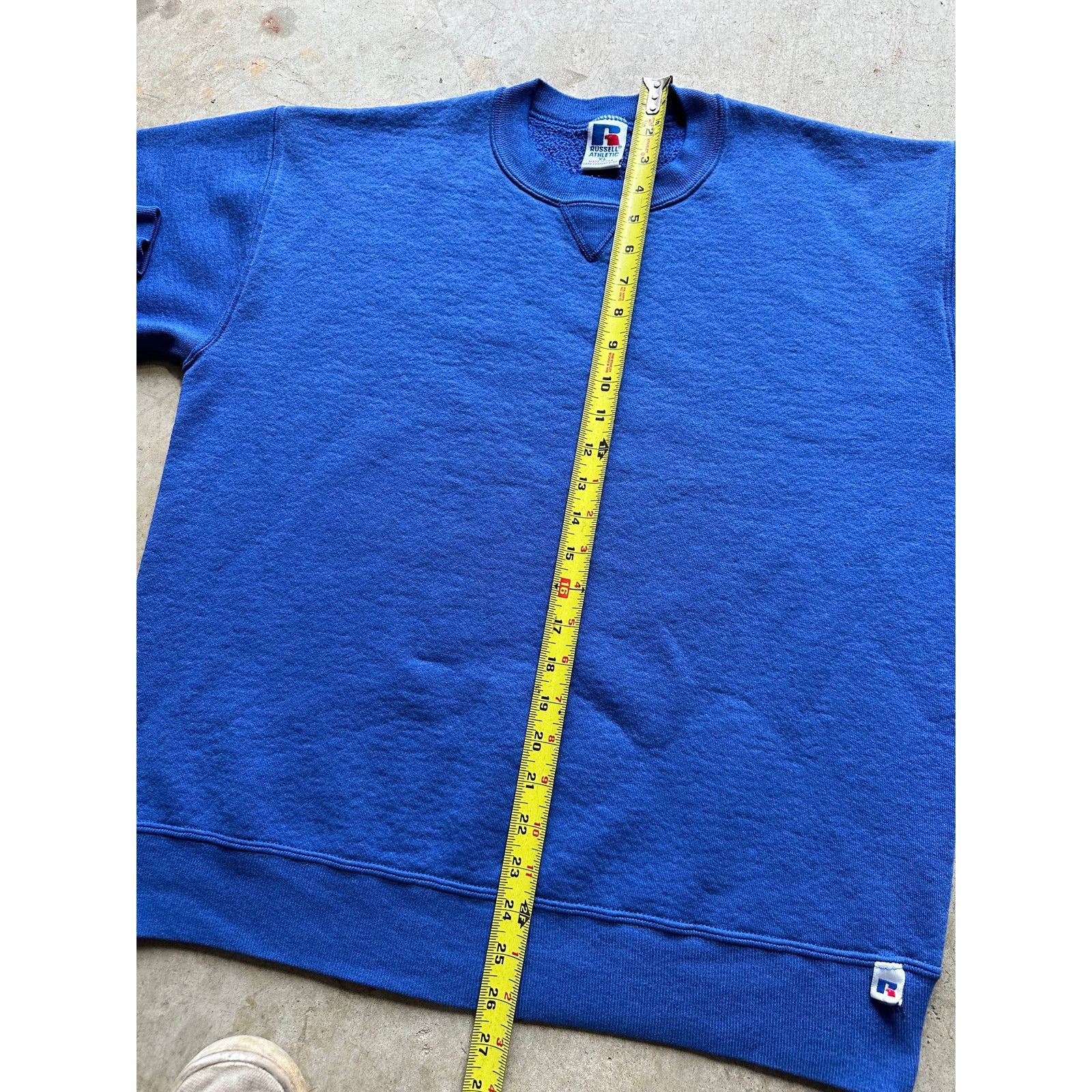 Russell Athletic × Vintage Vintage Russell Athletic 1990s Blue Essential Sweatshirt Size US L / EU 52-54 / 3 - 5 Thumbnail