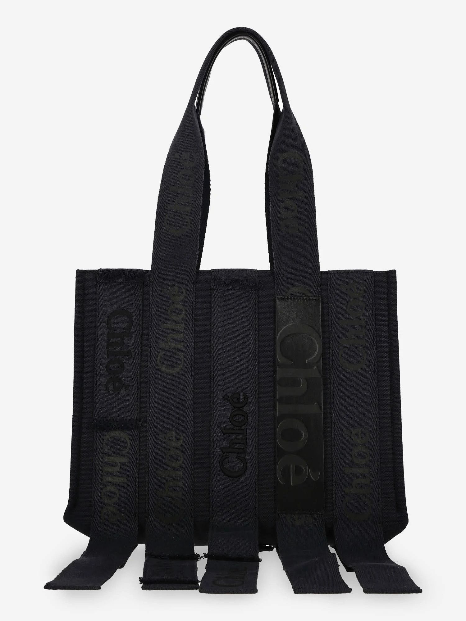 o1loc1c0424 Size: OS CHC23 Medium Tote Bag in Deep Denim