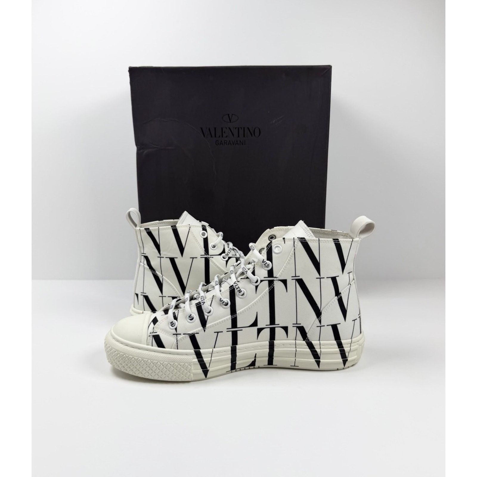 Valentino Size 40EU/7US - Valentino VLTN High Top White Sneakers Size US 7 / EU 40 - 6 Thumbnail