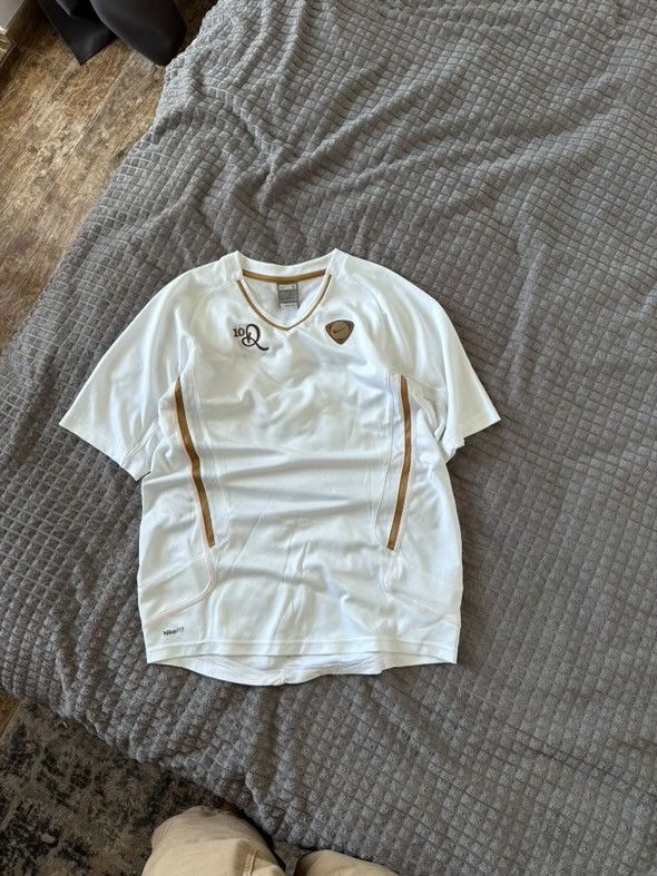 Nike × Vintage Vintage Nike Ronaldinho 10 soccer jersey size S logo Size US S / EU 44-46 / 1 - 1 Thumbnail