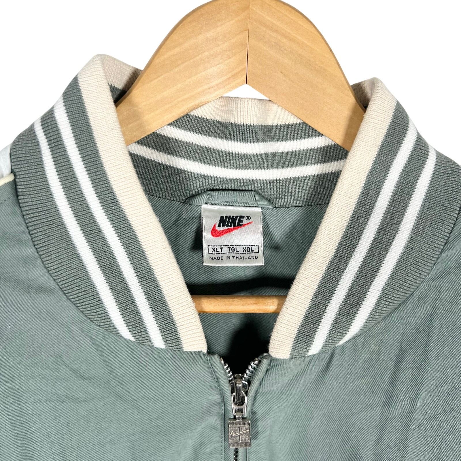 Nike Rare Vintage Nike White Tag Court Green White Jacket XL Size US XL / EU 56 / 4 - 3 Thumbnail