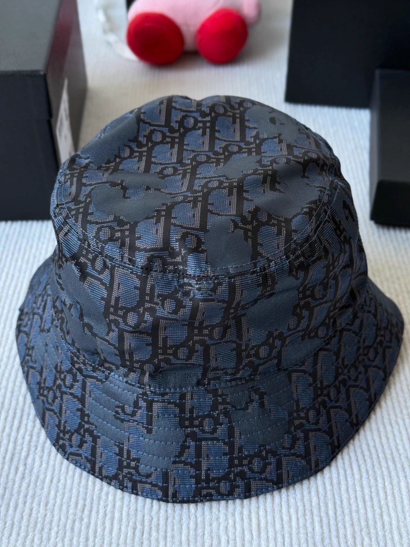 Dior Dior Deep Blue Oblique Fisherman Hat M Worn Once Size ONE SIZE - 2 Thumbnail