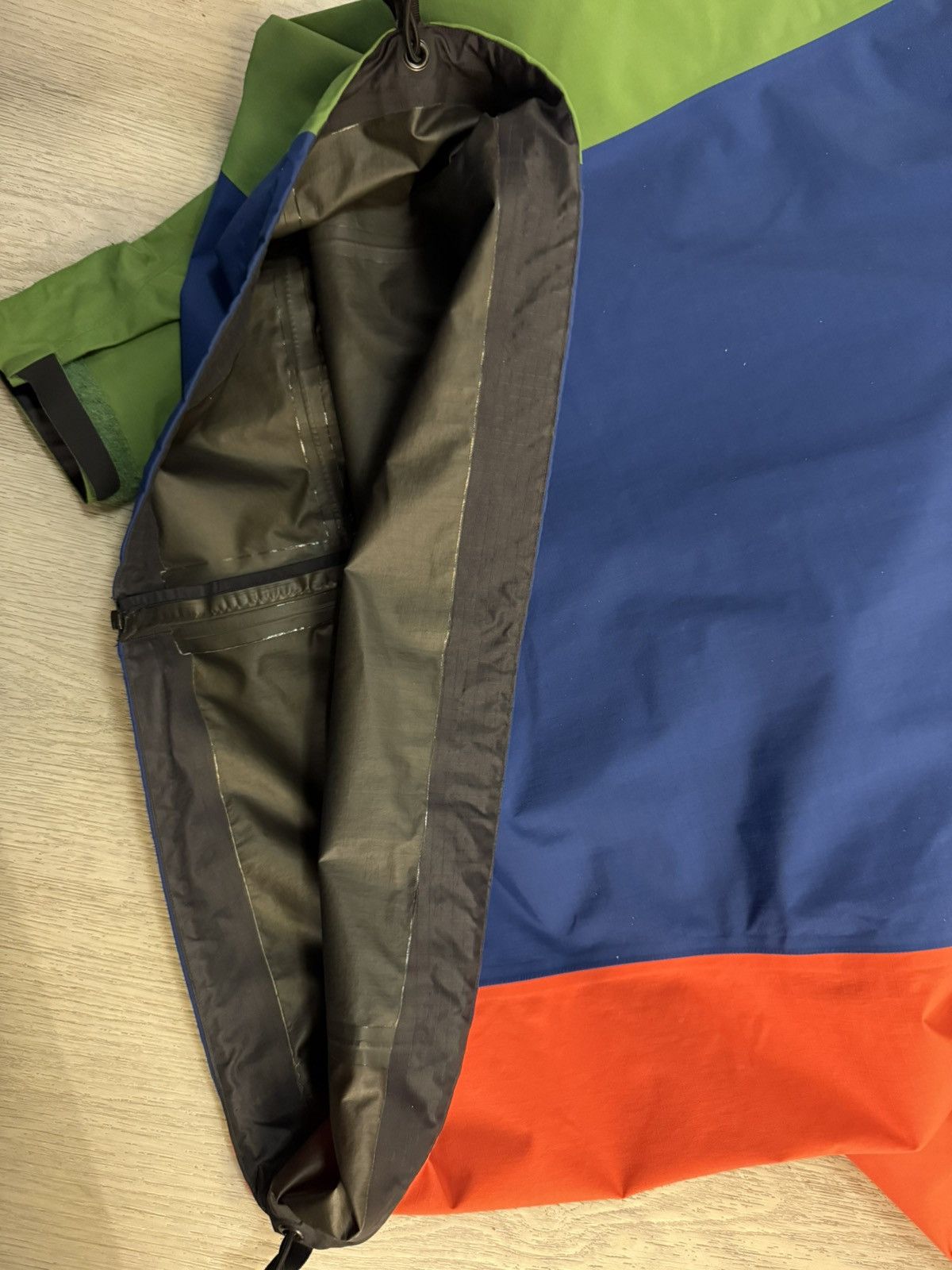 Arc'teryx × CNCPTS Concepts x Arc’teryx Beta SL Rainbow Colorblock Jacket Shell Size US M / EU 48-50 / 2 - 8 Thumbnail
