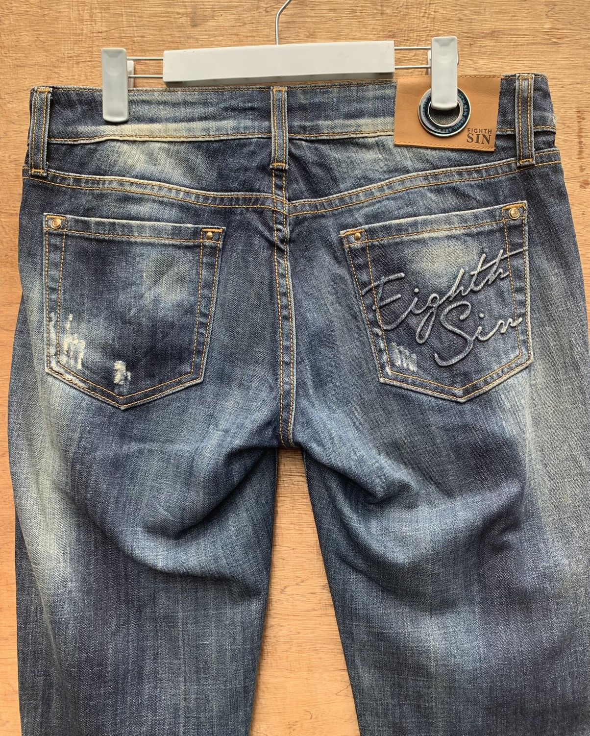 Art Comes First Eight Sin Denim Art Distressed Jeans Pants Size US 31 - 11 Thumbnail