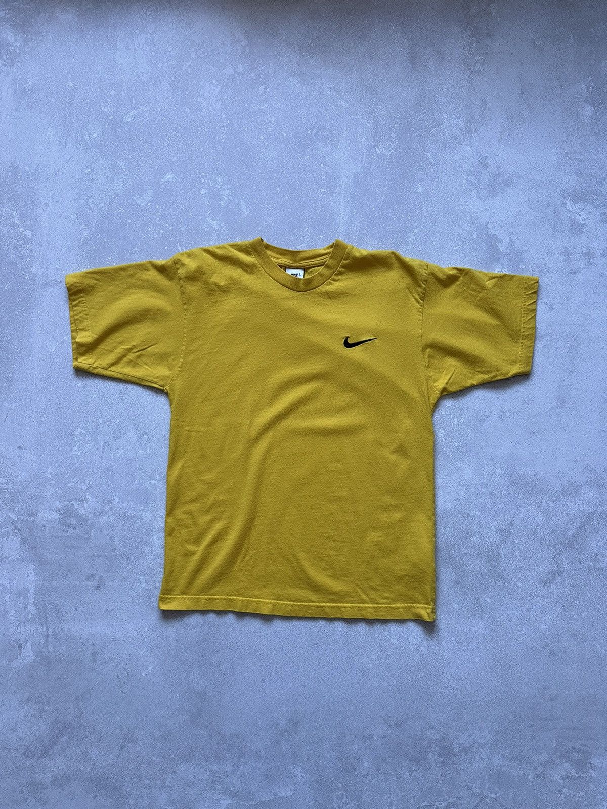 Nike × Vintage T-shirt Nike Vintage Streetwear size S Yellow Size US S / EU 44-46 / 1 - 1 Thumbnail