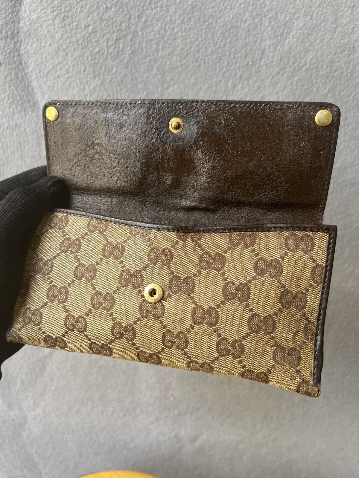 Gucci Authentic Gucci Wallet Heart Crest x Vintage Gucci Size ONE SIZE - 11 Thumbnail