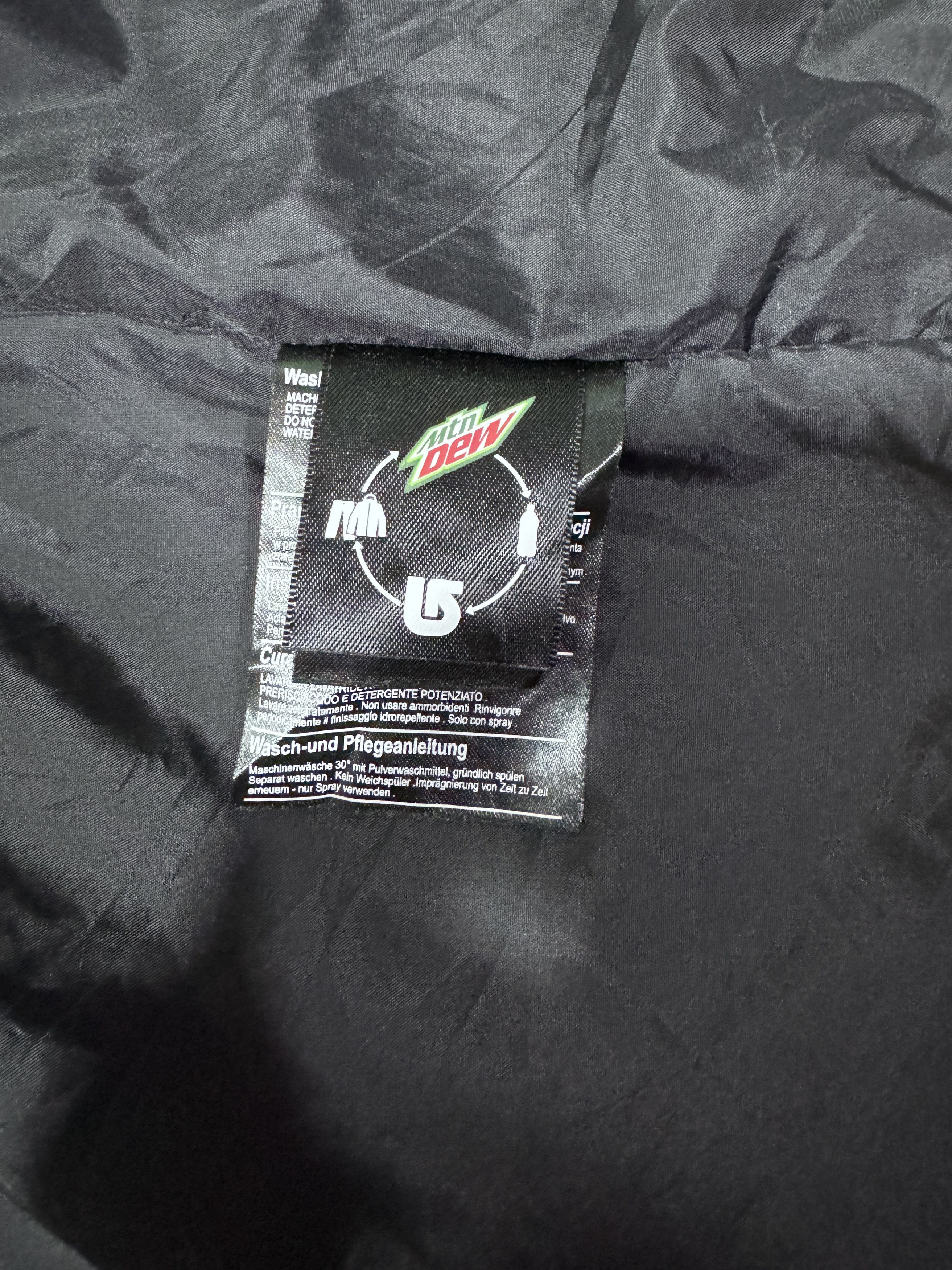 Burton Burton x Mountain Dew Dryride Ski Jacket Size US M / EU 48-50 / 2 - 8 Thumbnail