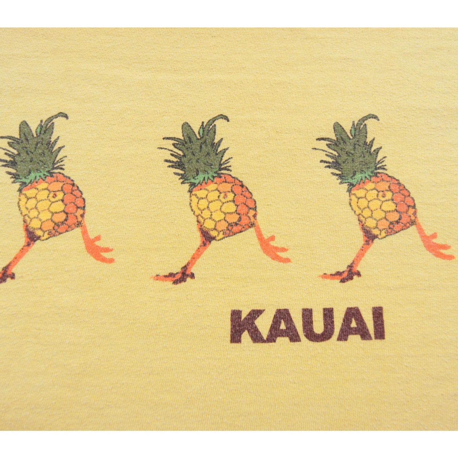 Vintage Crazy Shirts Mens L Yellow Hawaii Hakuai Graphic Tee Chicken Pineapple Adult Shirt Size US L / EU 52-54 / 3 - 3 Thumbnail