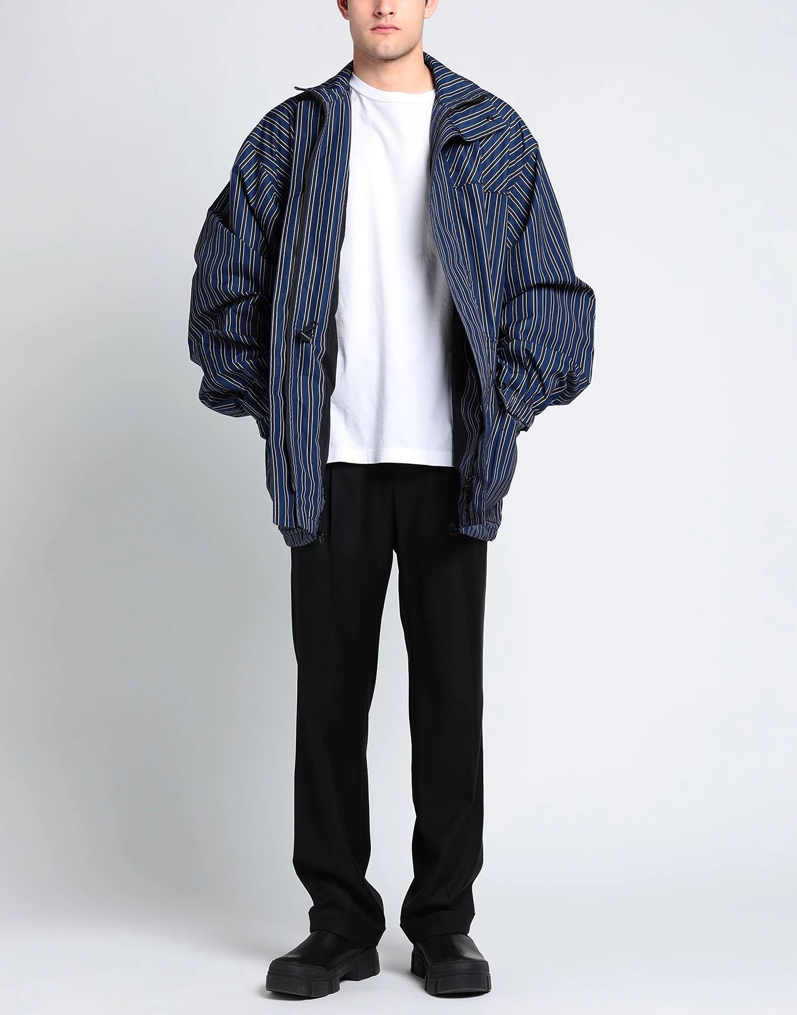 Balenciaga o1tko11224 Oversized Stripe Padded Jacket in Multicolor Size US XS / EU 42 / 0 - 4 Thumbnail