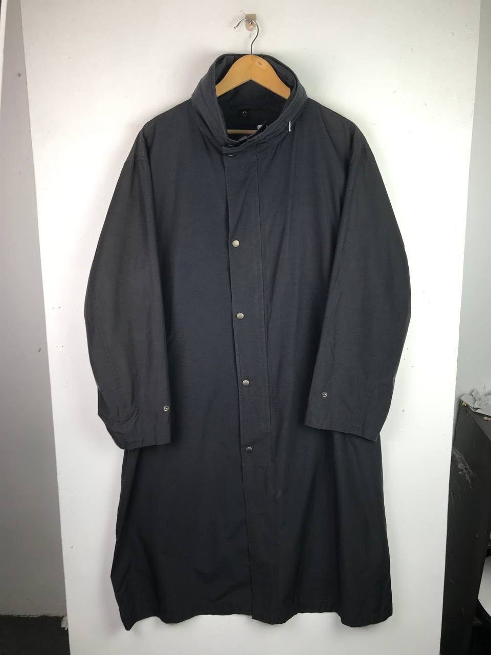 Burberry × Vintage Vintage Burberry All Black Long Jacket Size US XL / EU 56 / 4 - 1 Thumbnail