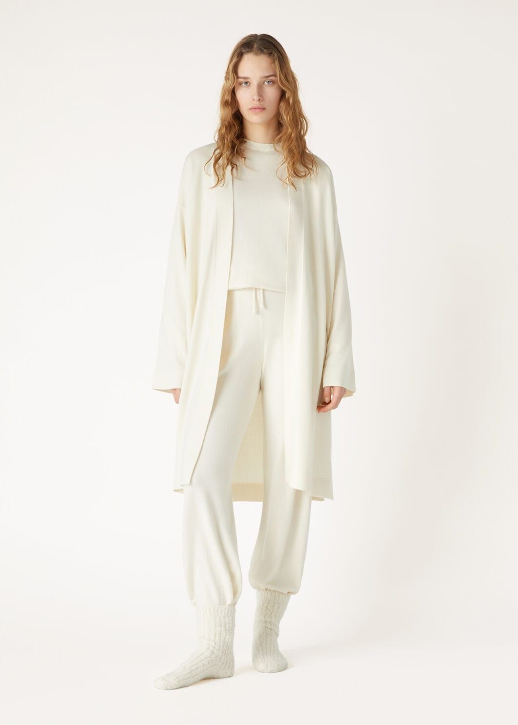 Loro Piana o1w1db10825 FAO4529 Cocooning Cardigan in White Size S / US 4 / IT 40 - 2 Thumbnail
